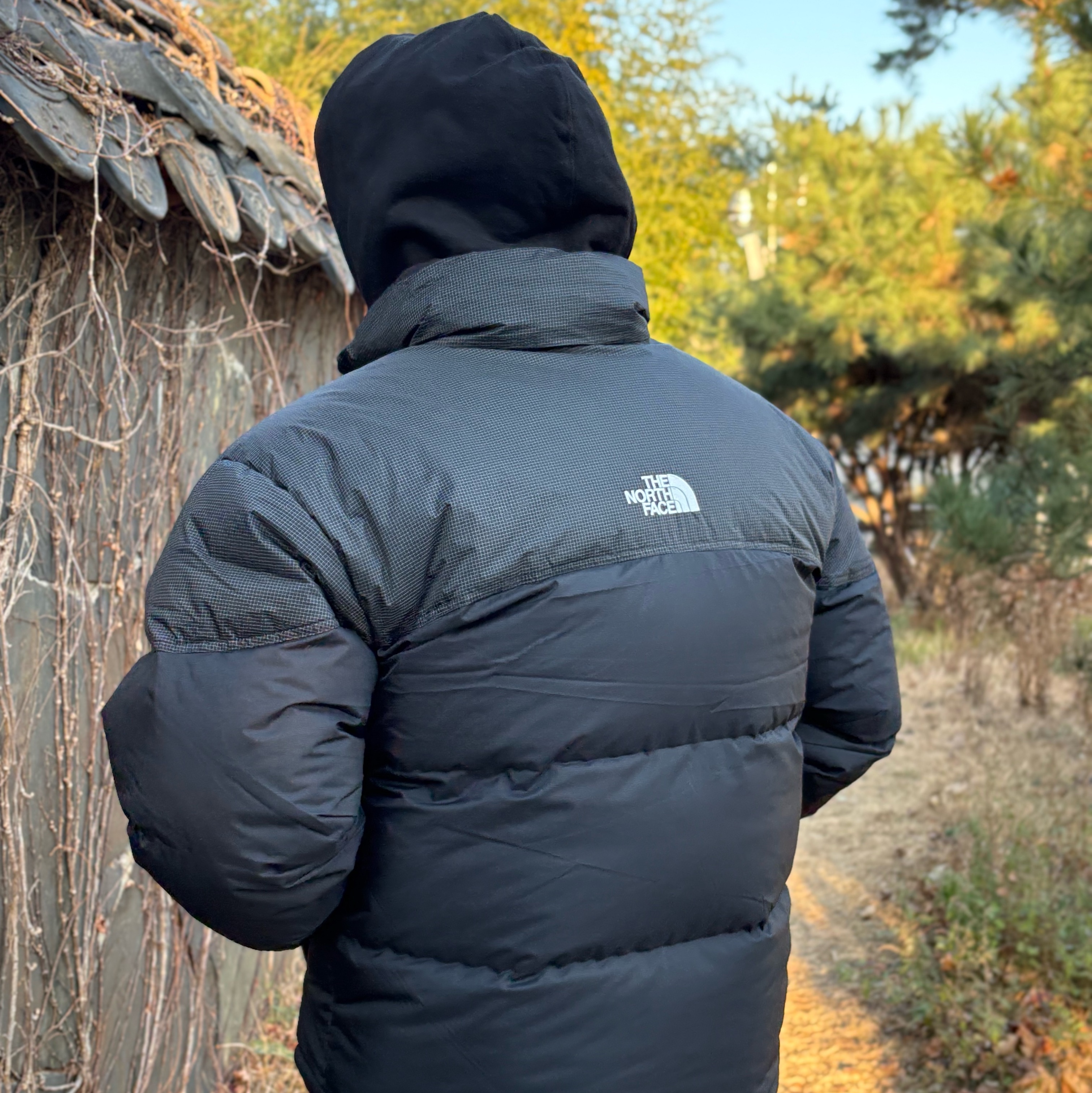 The North Face Remaster Down Jacket Black - 25FW, Nonnod Double Pocket Japanese Denim Pants Washed black 착용 스타일 - 5