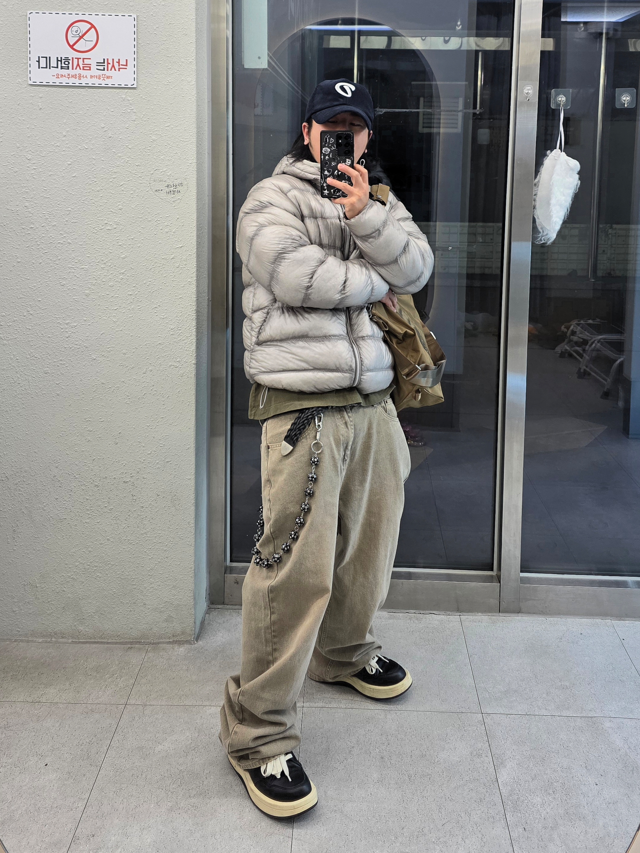 Salomon UNI Cross Insulation Jacket Light Grey, Converse x Drkshdw Turbowpn Black Cream 착용 스타일 - 6