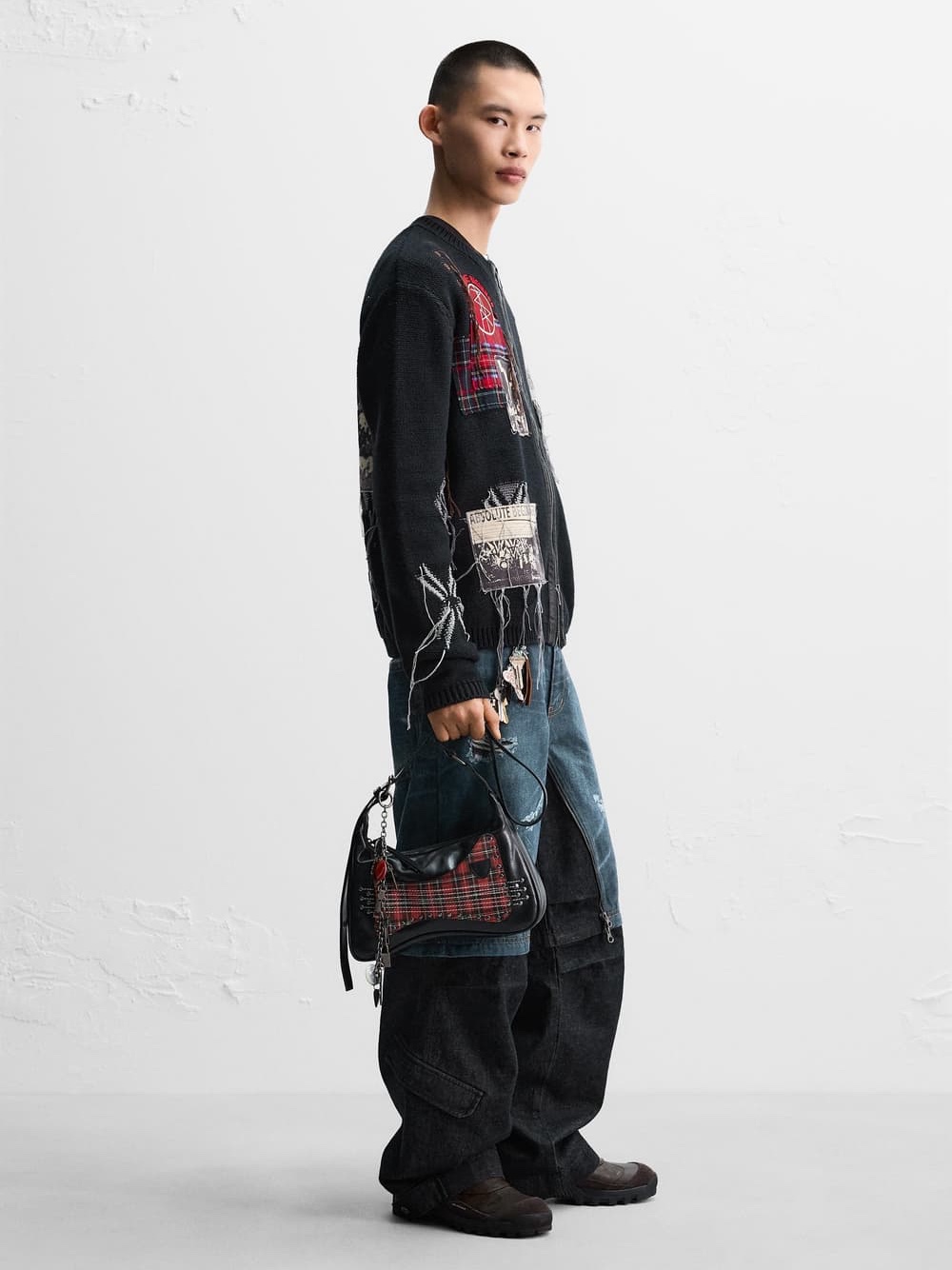Zara x Andersson Bell Jacquard Patch Cardigan Black 착용 스타일 - 6