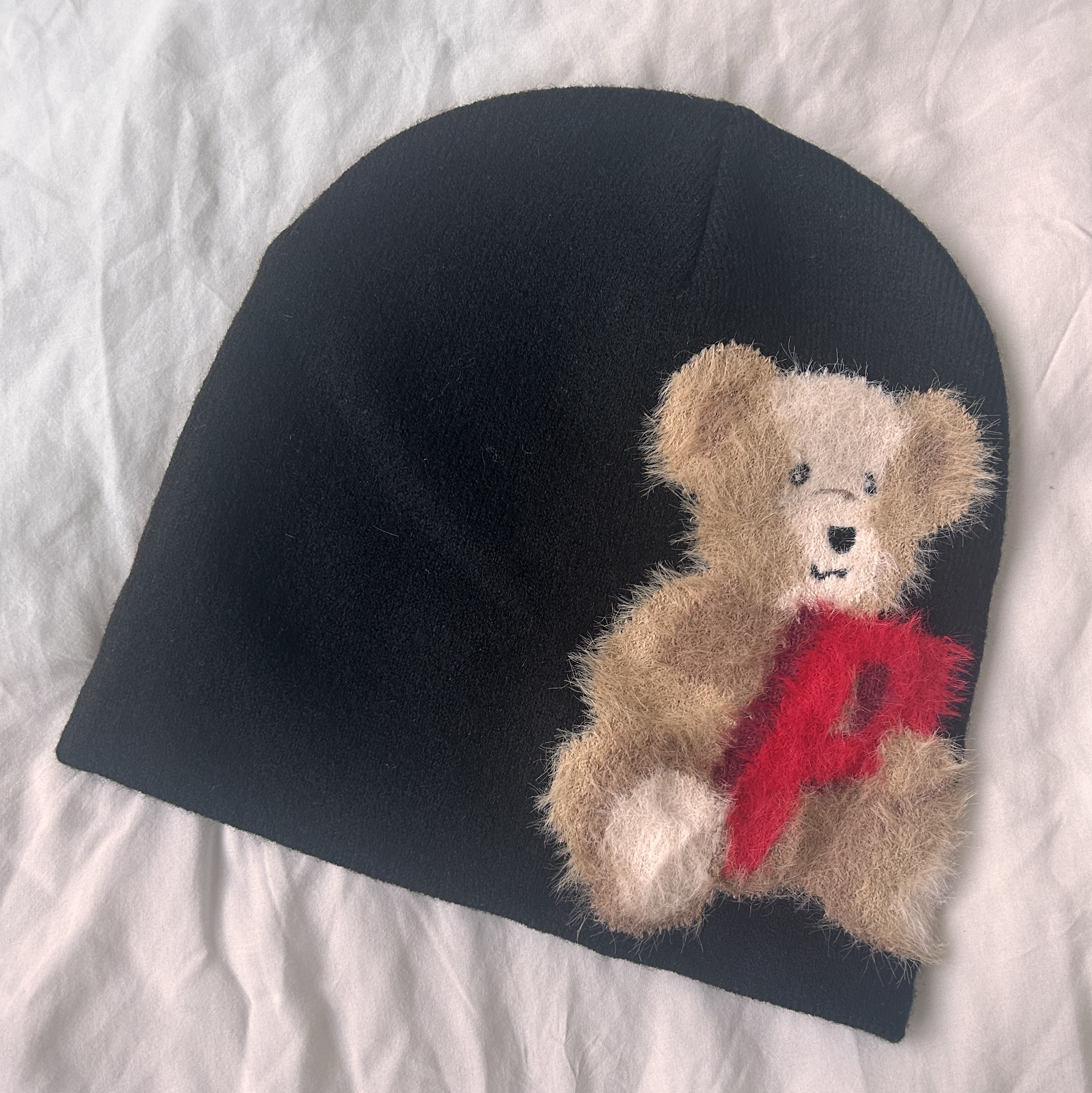 Palace P Bear Nein Cuff Beanie Black - 25FW 착용 스타일
