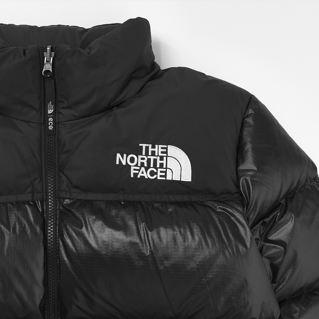 (W) 노스페이스 1996 레트로 눕시 자켓 레알 블랙 - 25FW((W) The North Face 1996 Retro Nuptse Jacket Real Black - 25FW) - 4