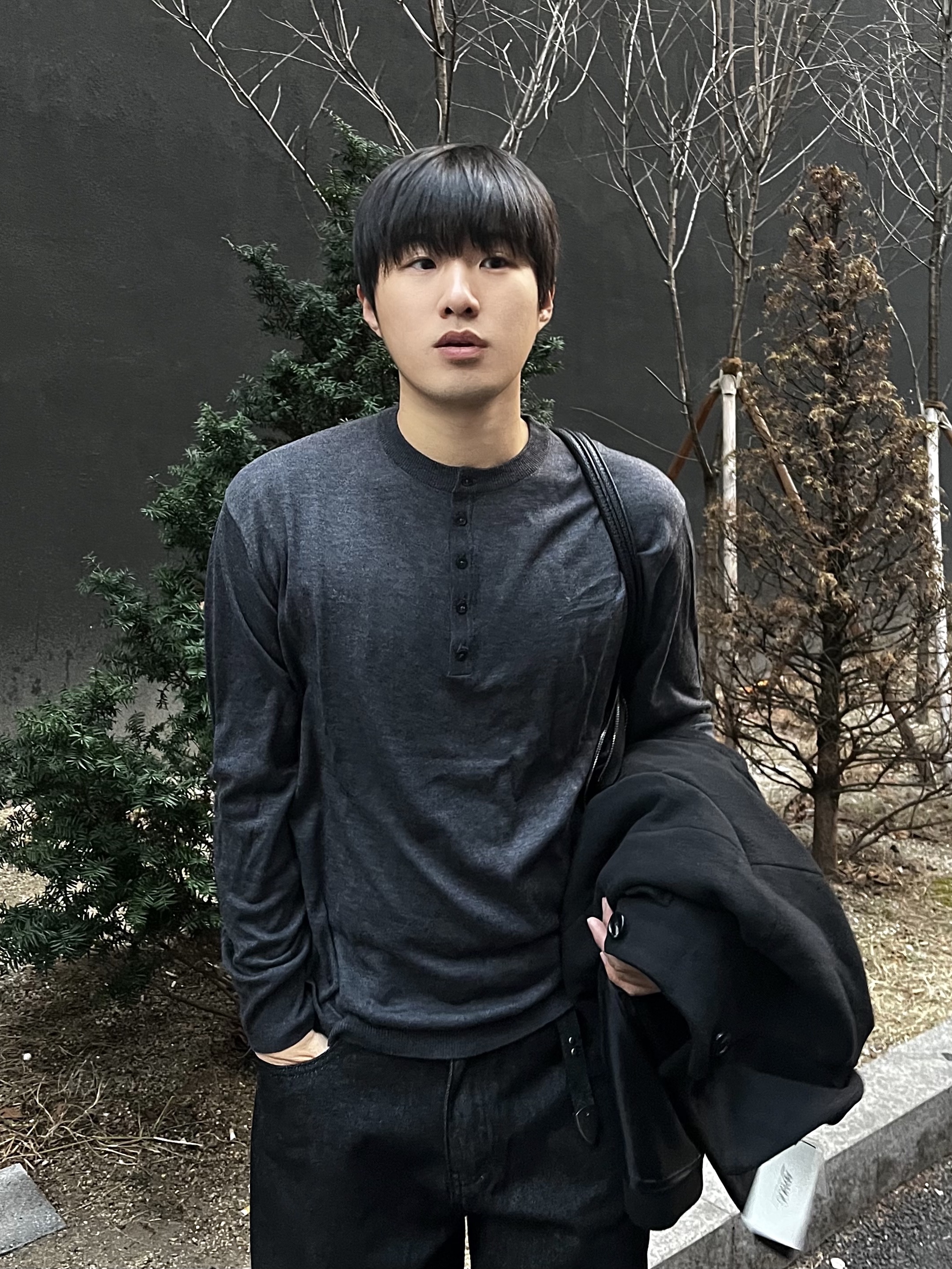 noun Wide Denim Pants Black, Pemont Square Black 착용 스타일 - 3