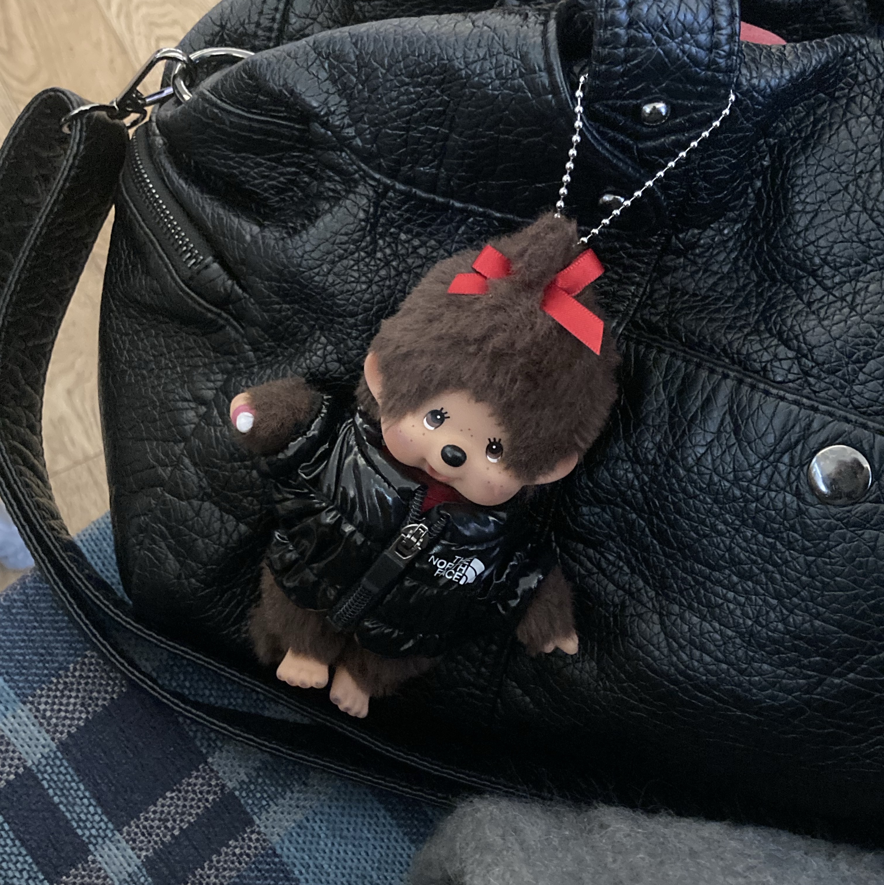 Monchhichi SS Girl Key Chain Brown 착용 스타일