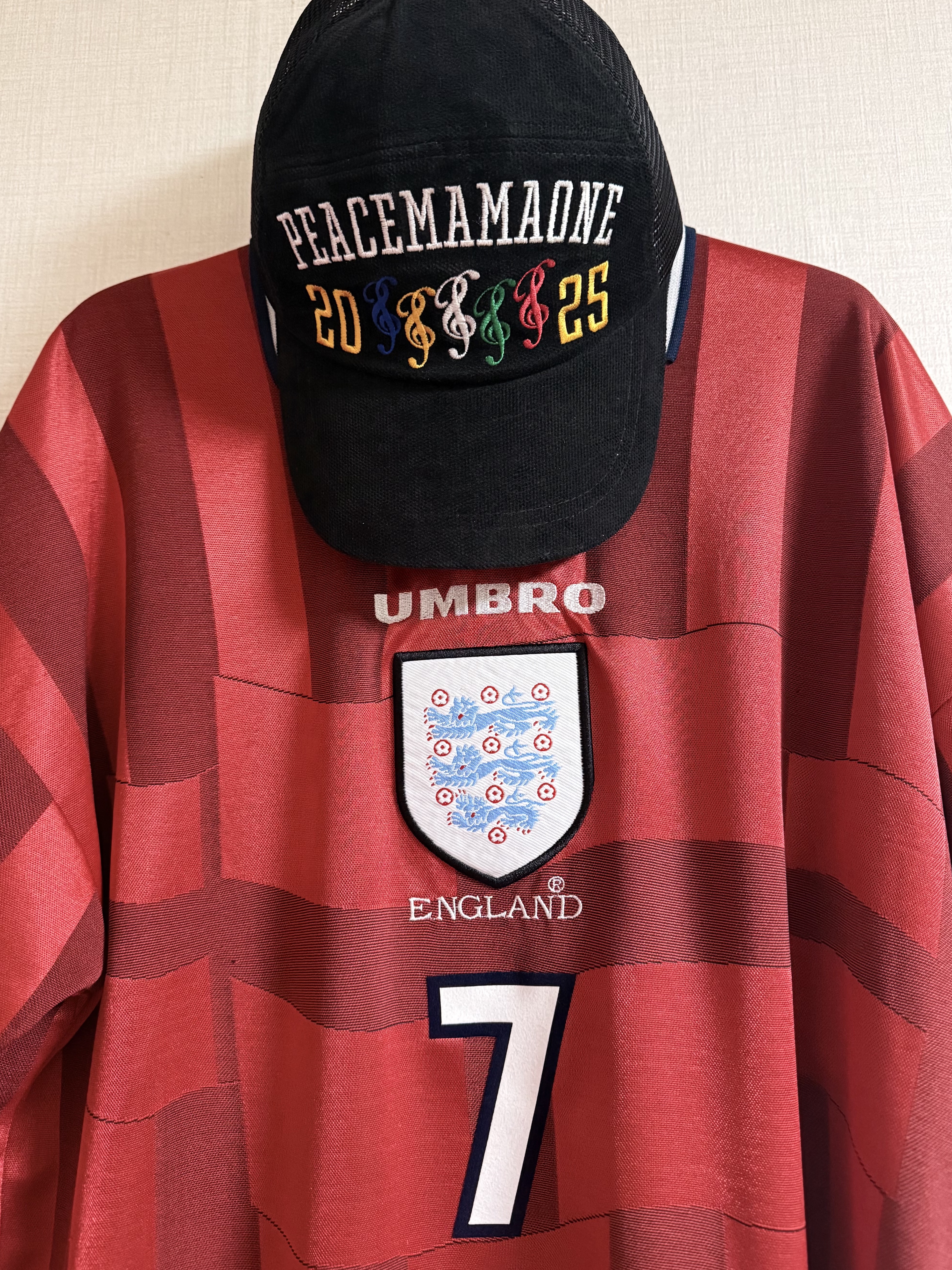 Peaceminusone x 2025 MAMA Awards Peacemamaone Cap Mesh 착용 스타일