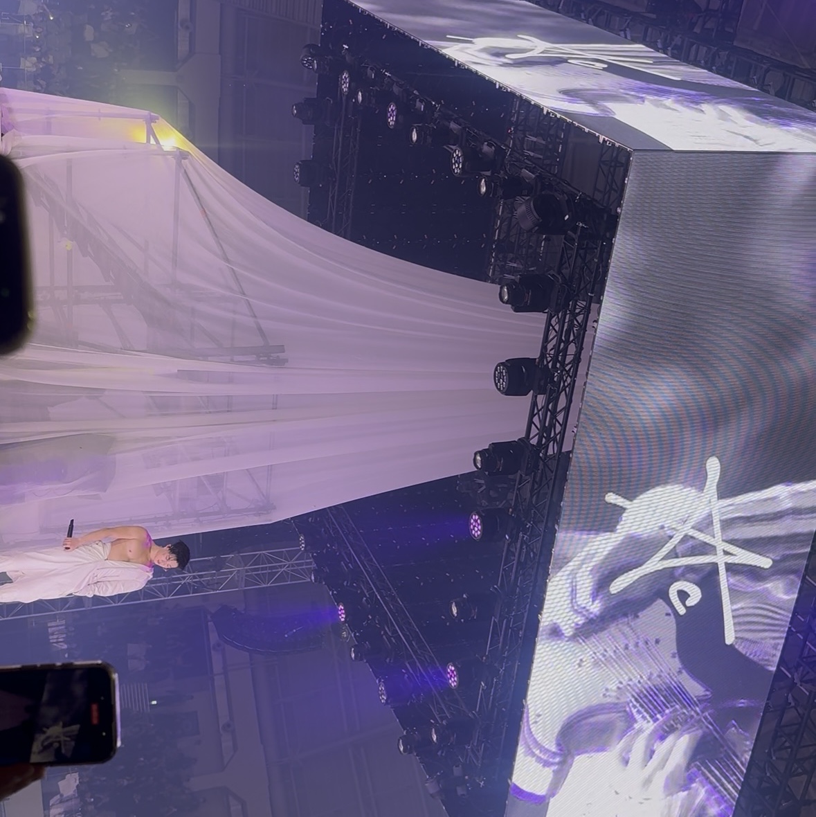KC 1st Concert in Seoul: KOLLECTIVE 2025 w/ Yuki Chiba (Standing Area) 착용 스타일