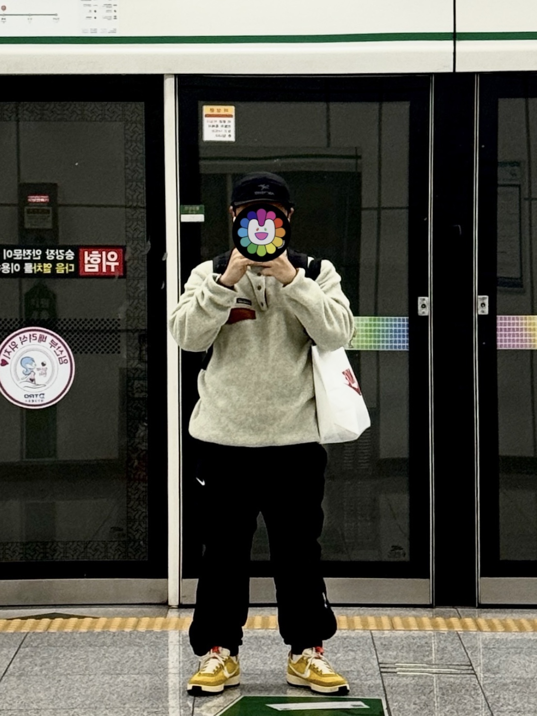 Nike x Tom Sachs General Purpose Shoe Archive, Arc'teryx Gore 5 Panel Cap Black 착용 스타일