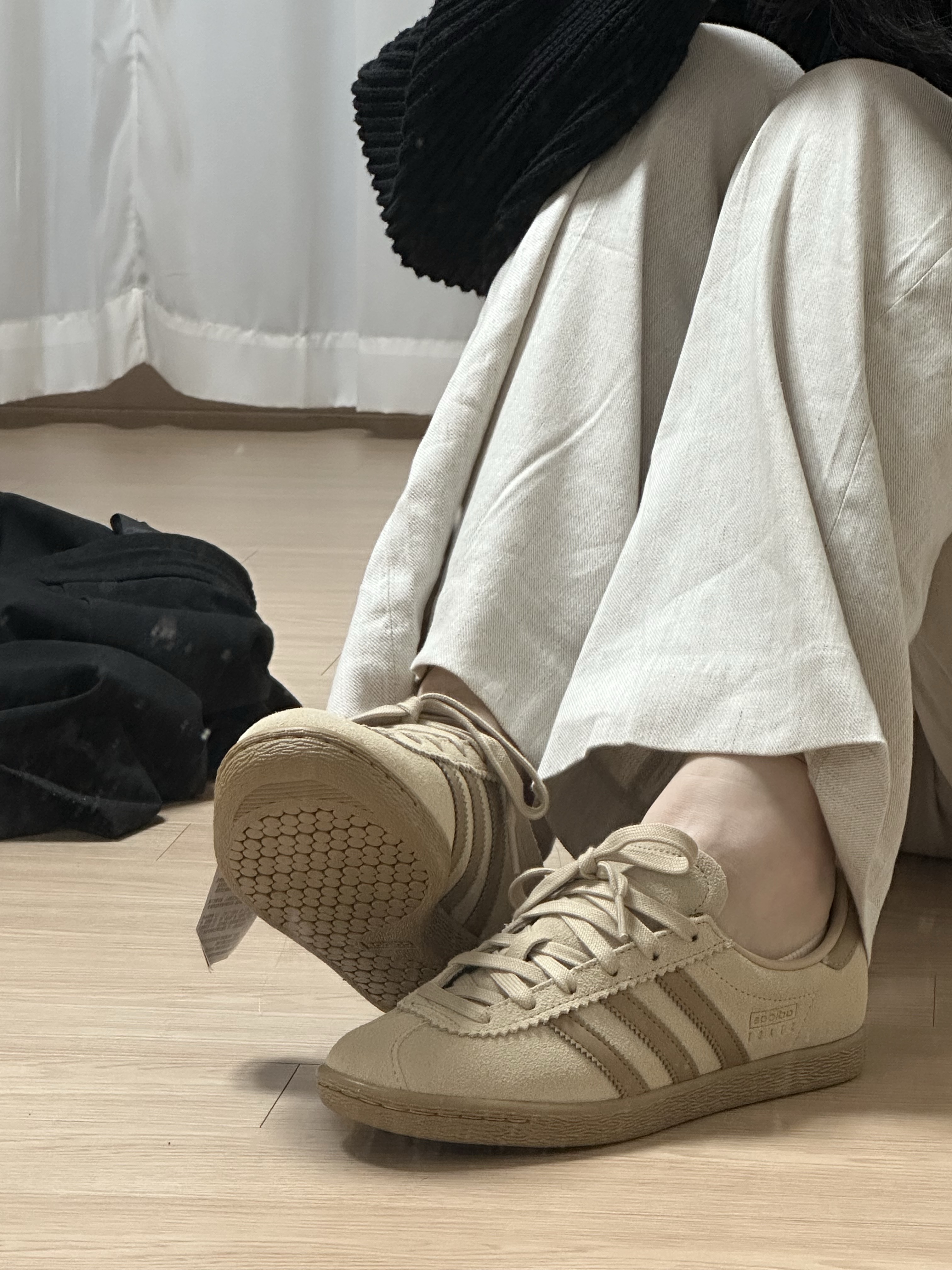 Adidas Stadt Magic Beige 착용 스타일