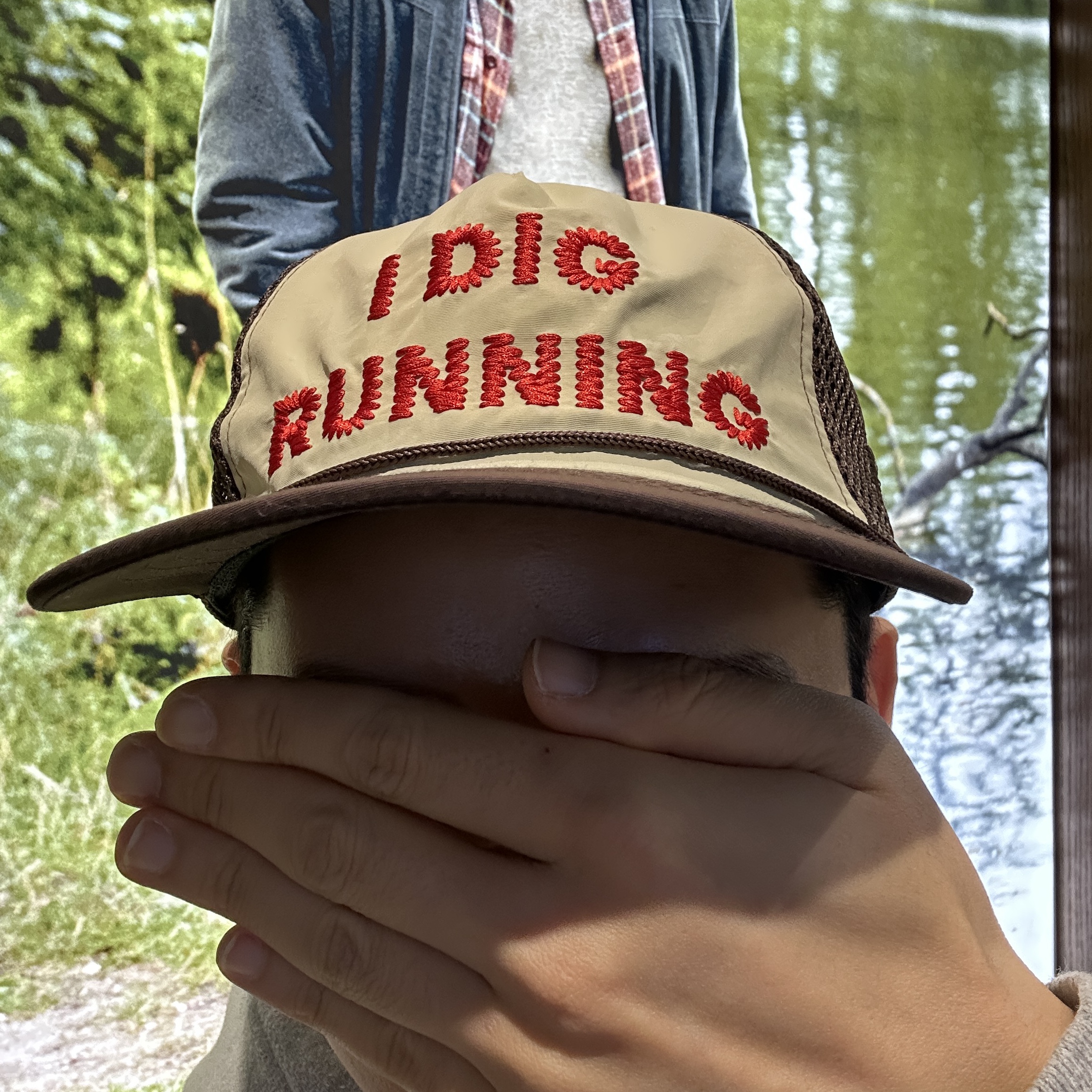 Alex Zono I Dig Running Trucker Hat OG Brown - CapeTown 착용 스타일
