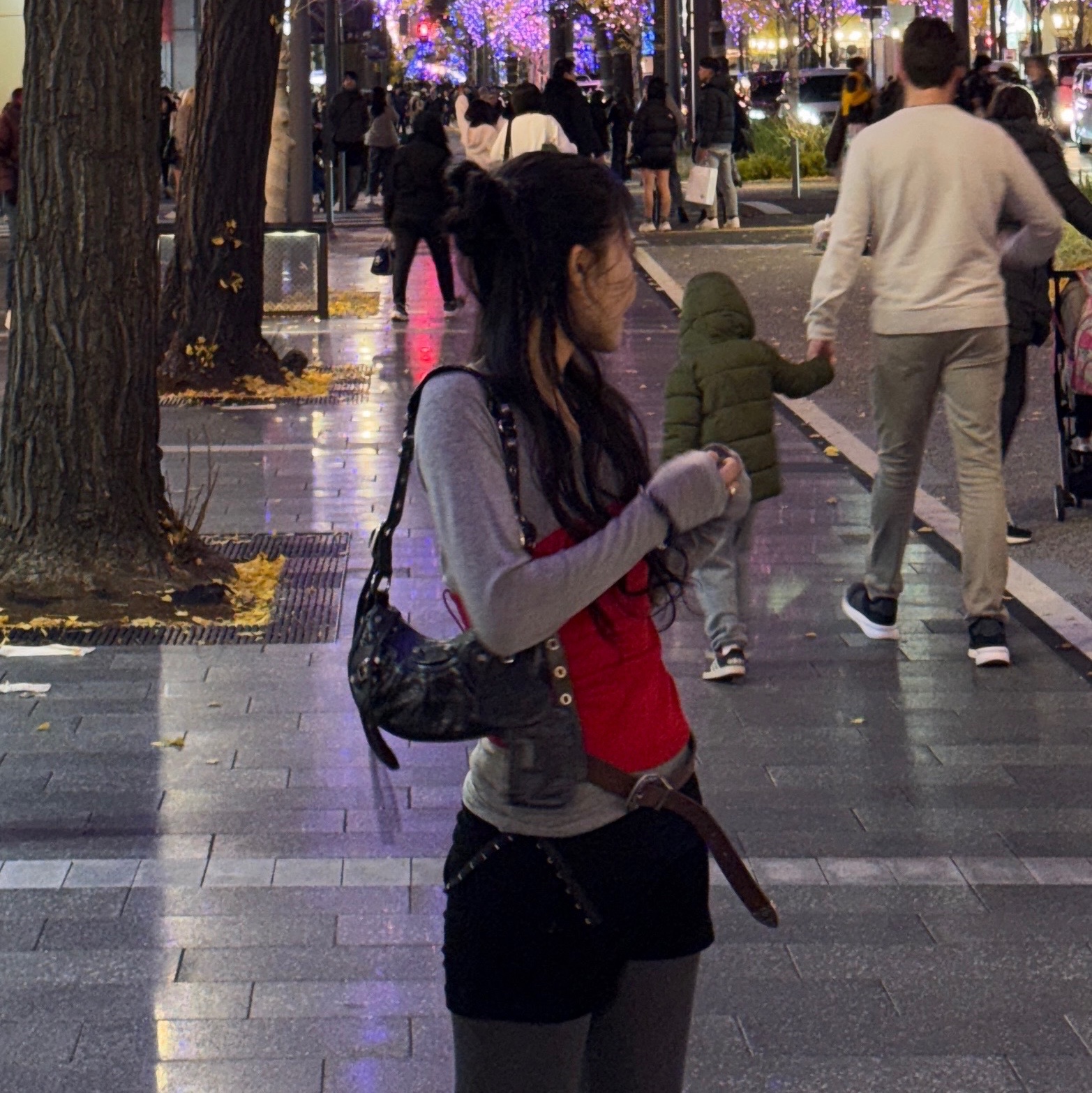 (W) The North Face Ella Down Jacket RDS Black - 25FW, Balenciaga Arena Lambskin Le Cagole XS Shoulder Bag Black 착용 스타일 - 2