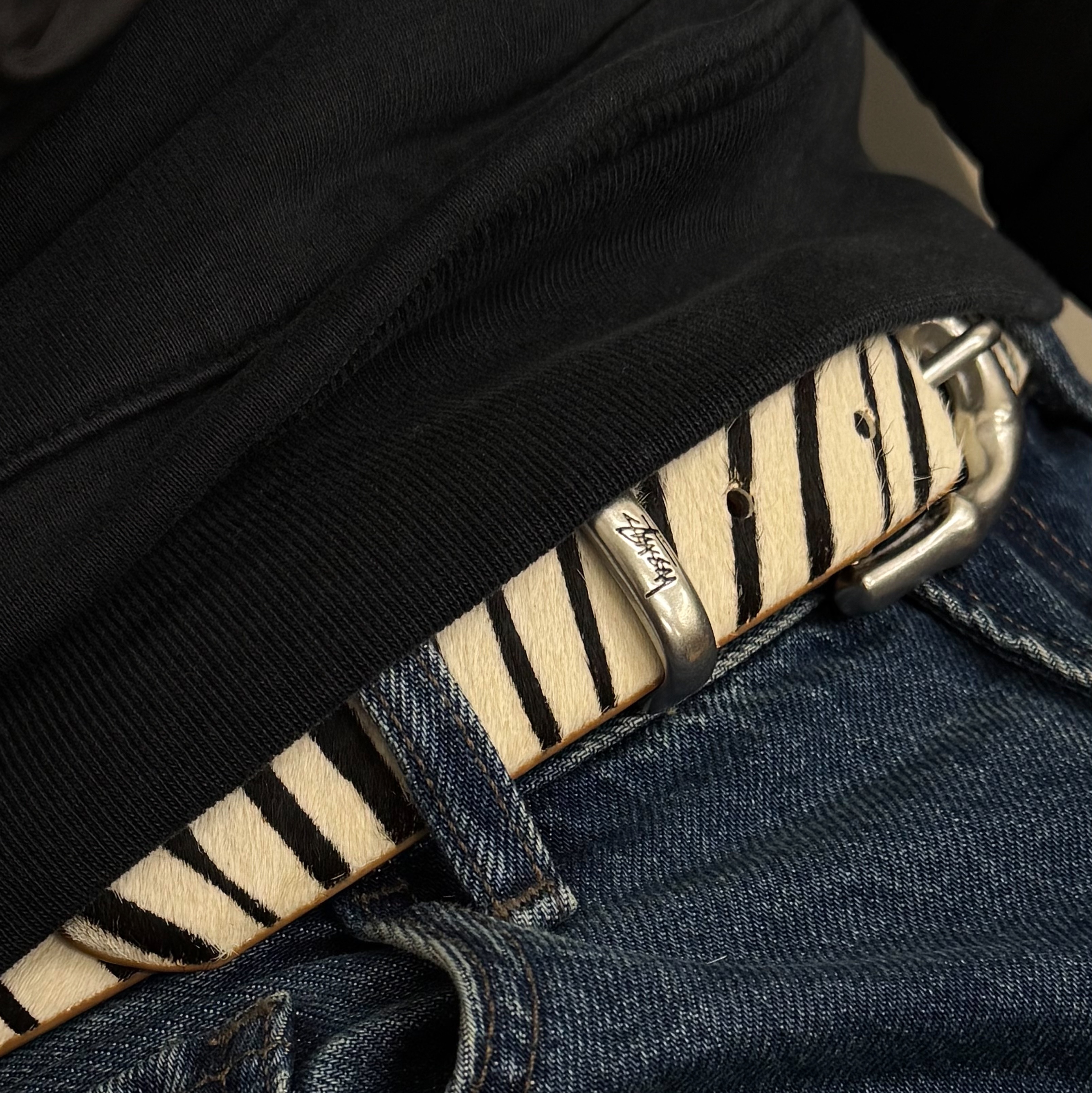 Stussy Bamboo Buckle Belt Hairy Zebra Pattern 착용 스타일 - 1