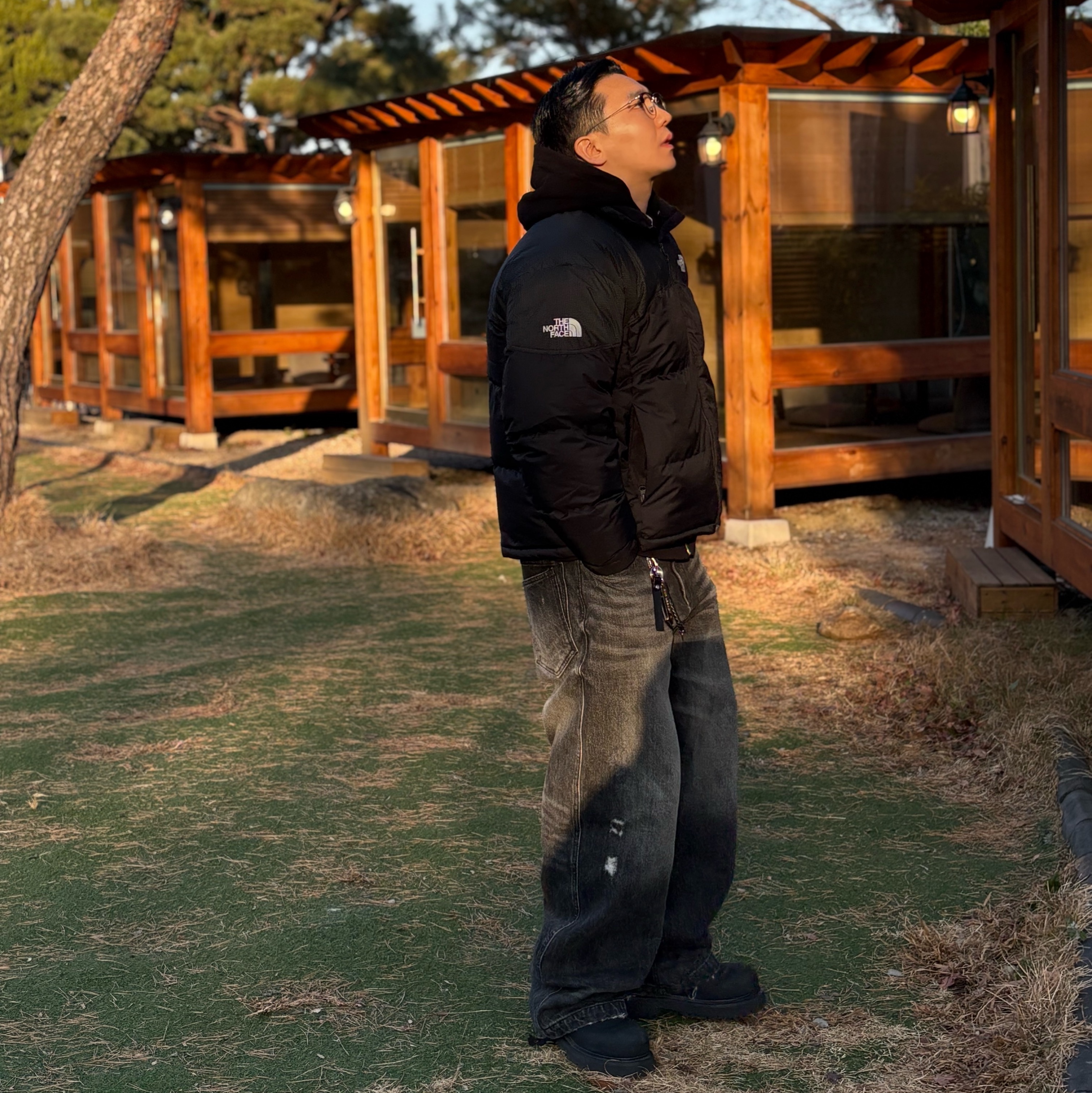 The North Face Remaster Down Jacket Black - 25FW, Nonnod Double Pocket Japanese Denim Pants Washed black 착용 스타일 - 4
