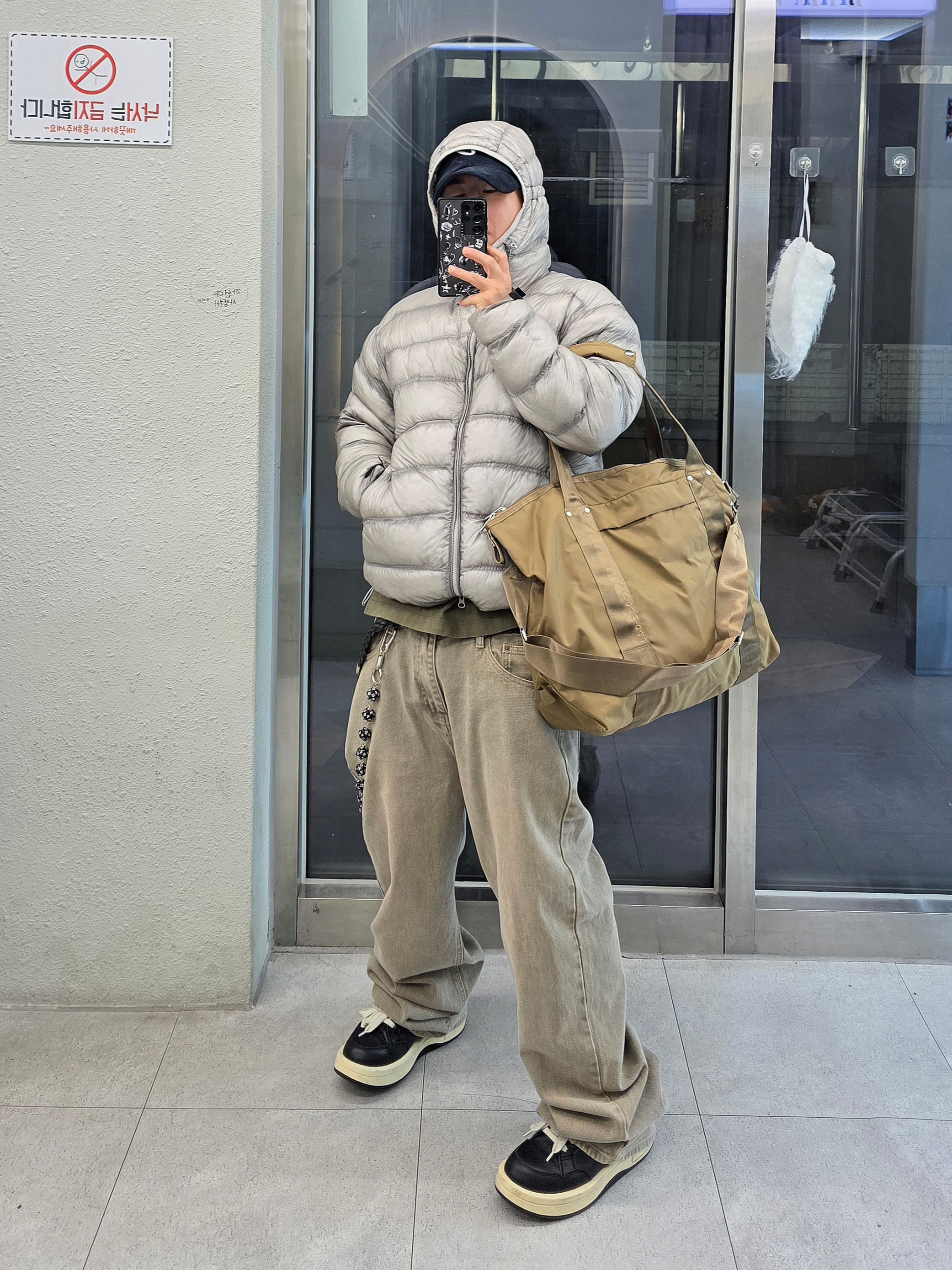Salomon UNI Cross Insulation Jacket Light Grey, Converse x Drkshdw Turbowpn Black Cream 착용 스타일 - 7