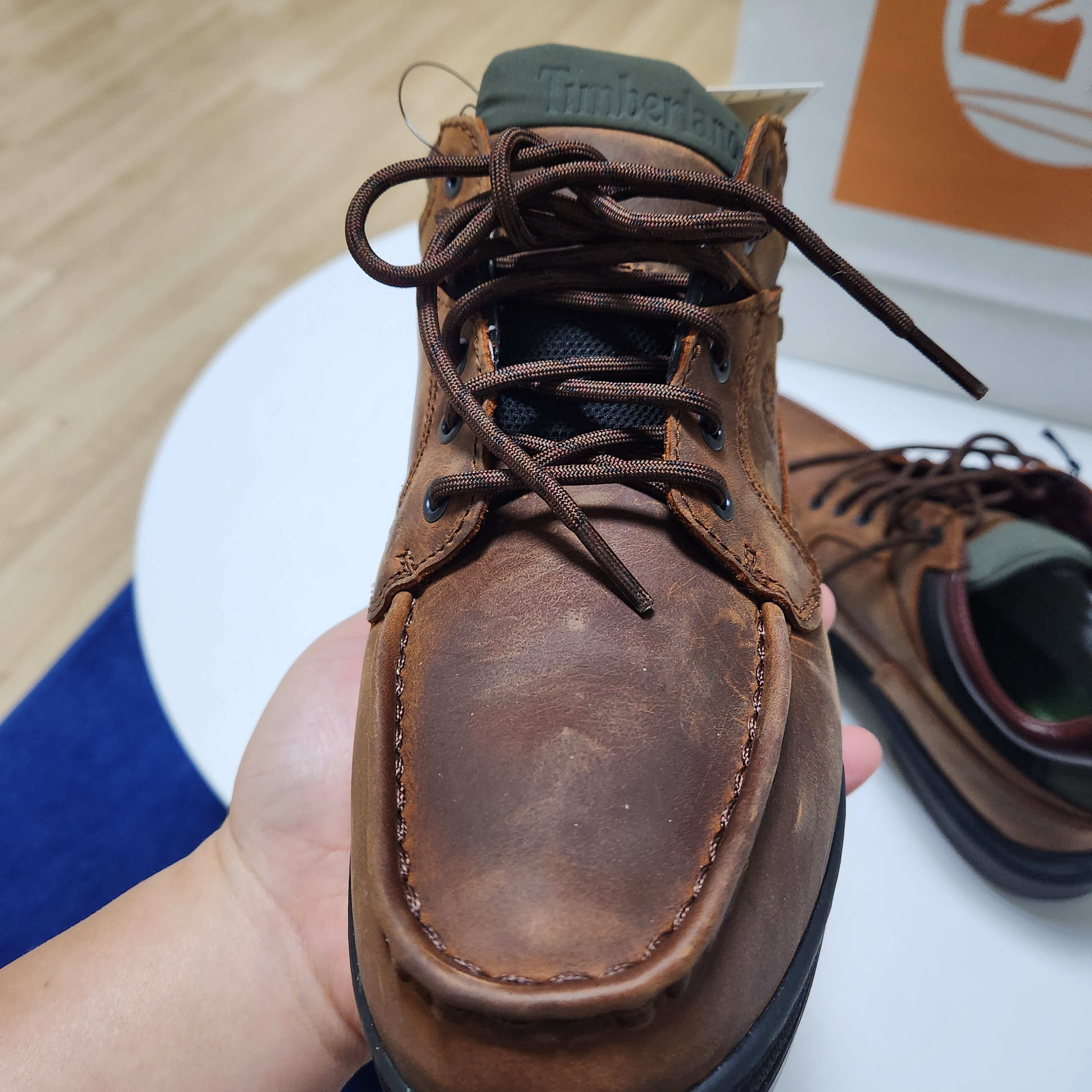 Timberland x Thisisneverthat Heritage Gore-Tex Moc Toe Mid Boots Desert - Wide, Timberland Heritage Gore-Tex Moc Toe Mid Boots in Full Grain Brown -Wide 착용 스타일 - 6