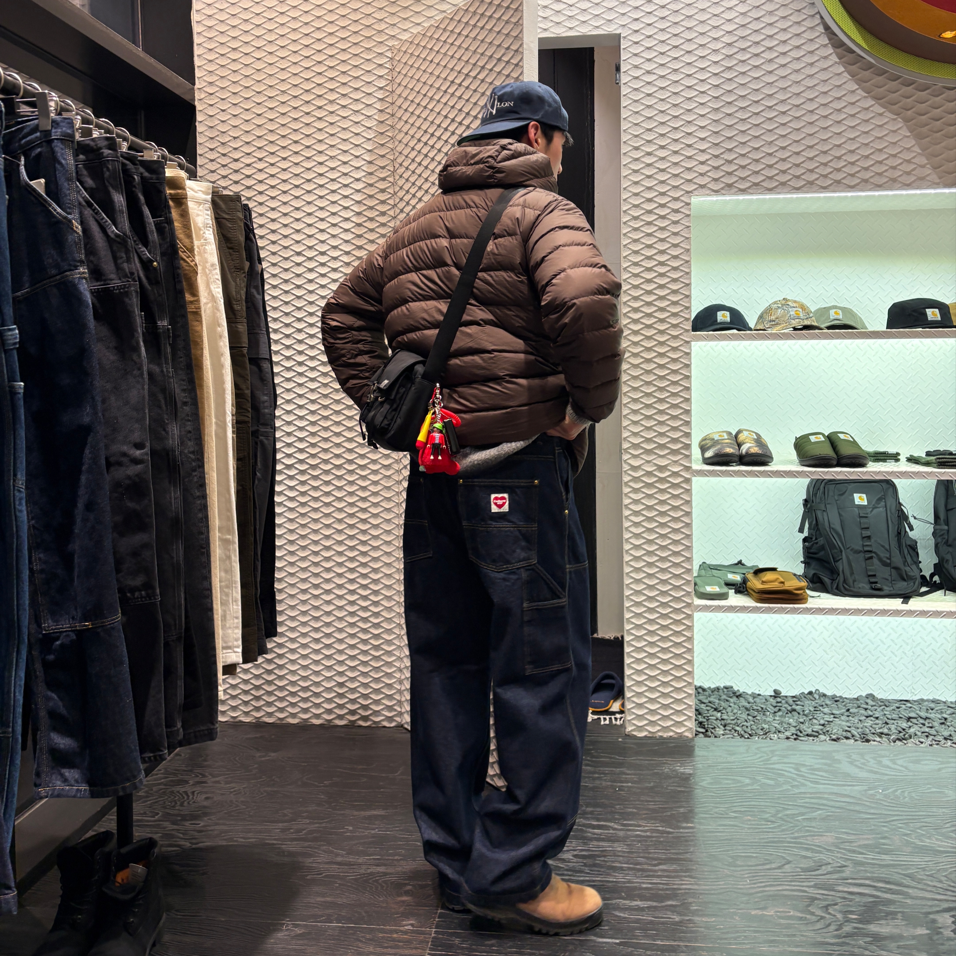 Grds Chelsea 02 Leather Taupe, Carhartt WIP Nash Loose Fit Double Knee Pants Black Stone Washed 착용 스타일 - 2