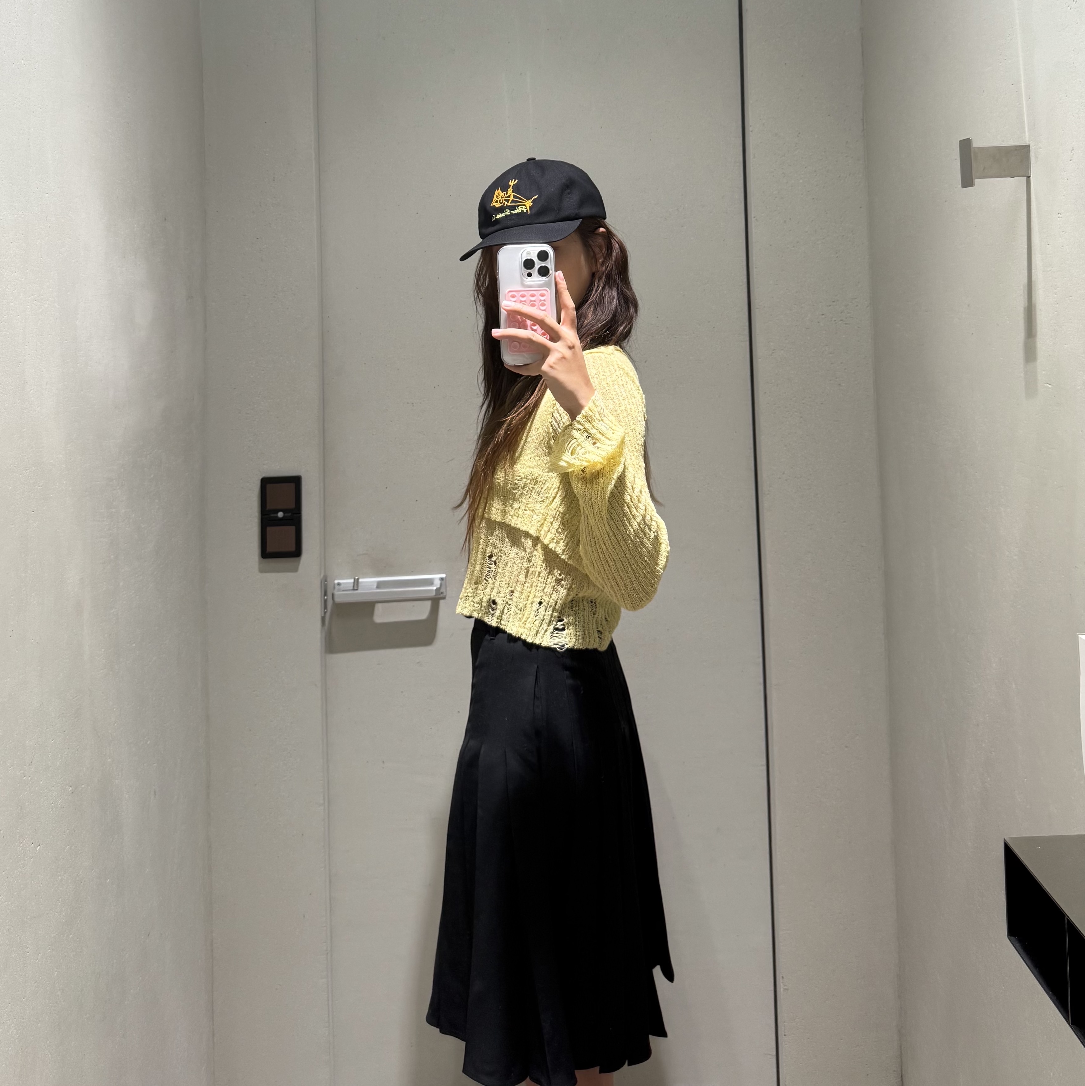 Self Portrait Women Pleated Twill Midi Skirt Black - 25FW 착용 스타일 - 5