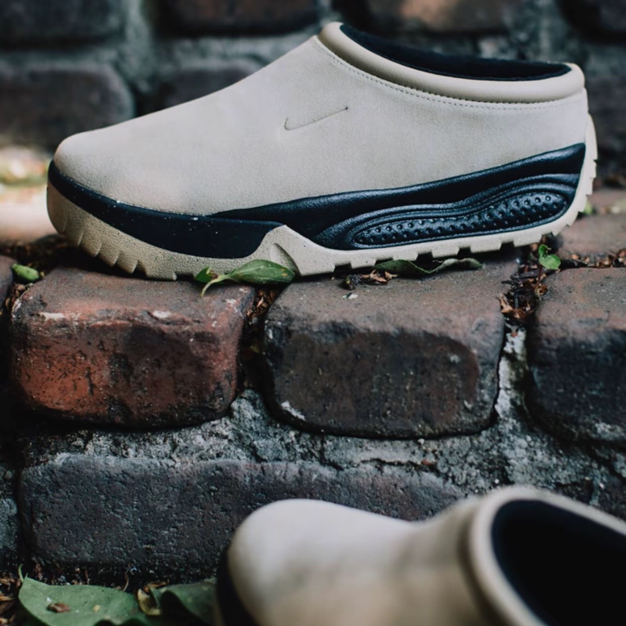 Nike ACG Rufus Limestone and Black 착용 스타일 - 2