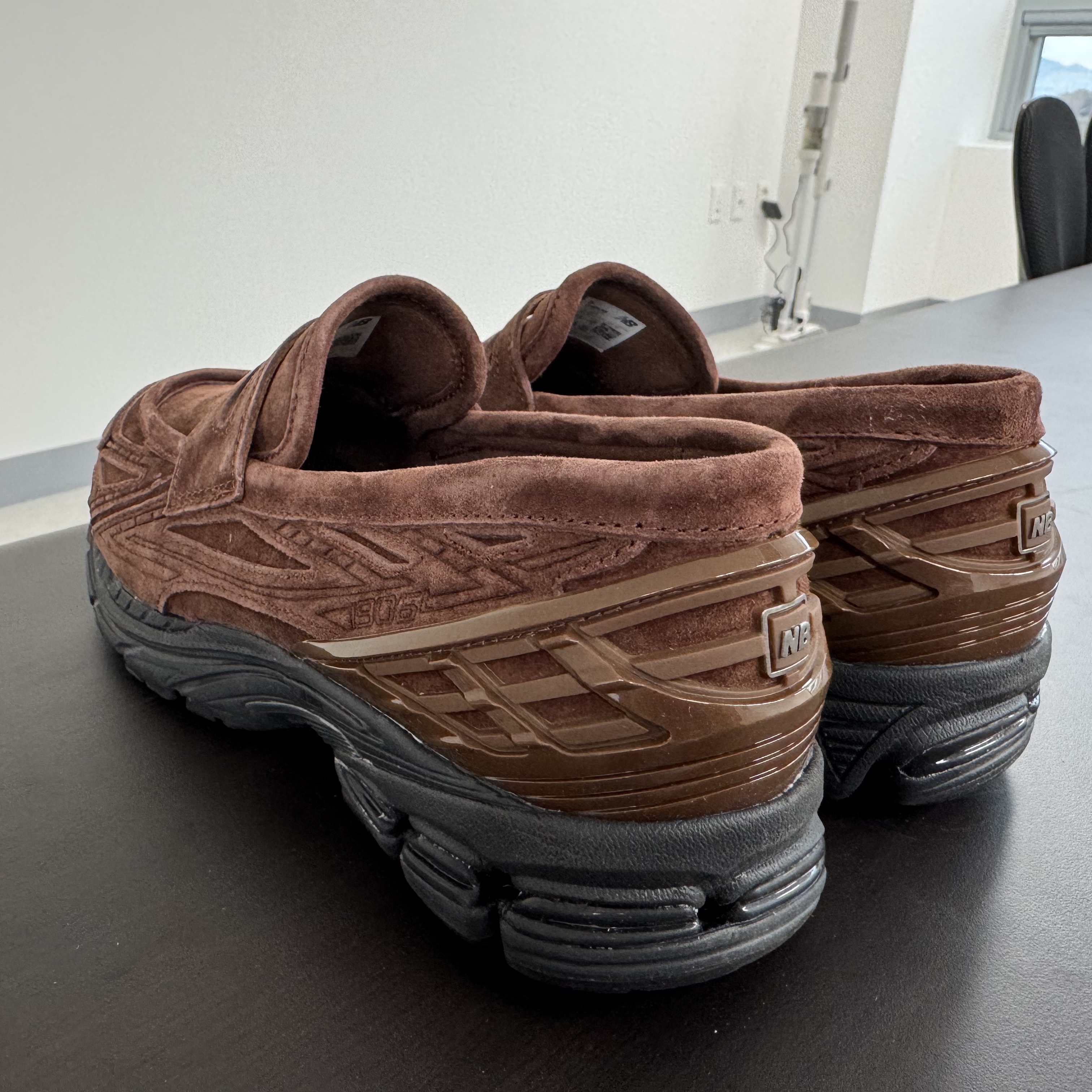 New Balance 1906L Rich Oak 착용 스타일 - 2