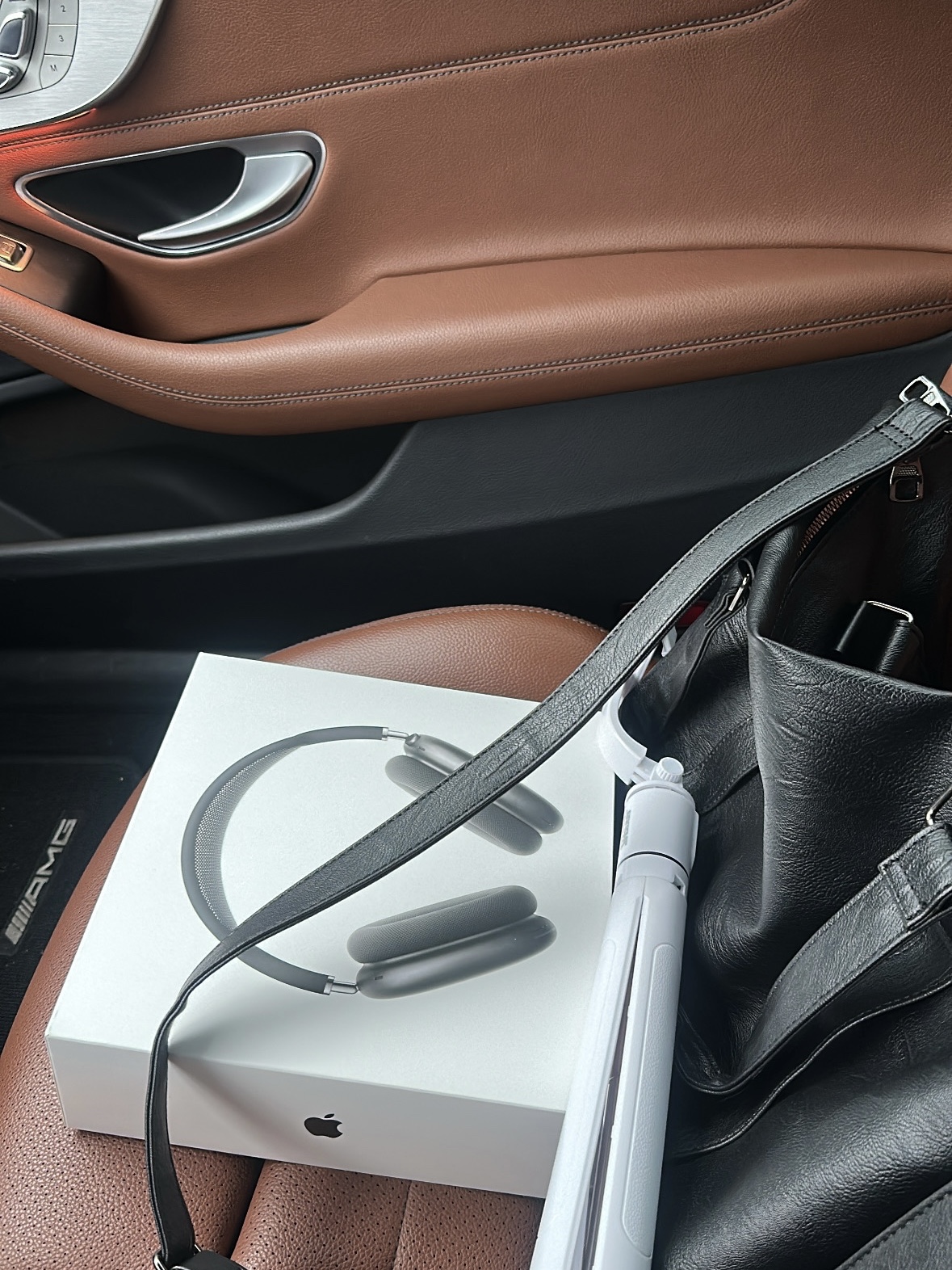 Apple AirPods Max Lightning Space Gray (Korean Ver.) 착용 스타일