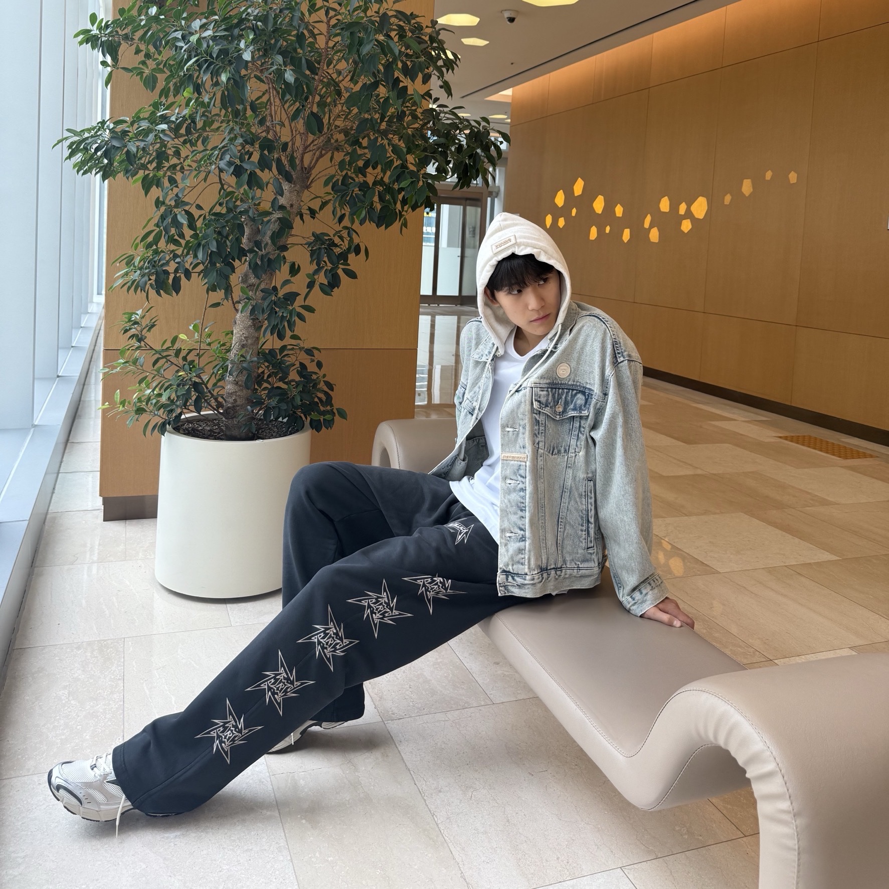 Represent x Metallica 40 Year Anniversary Sweat Pants Stained Black - 25SS 착용 스타일 - 3