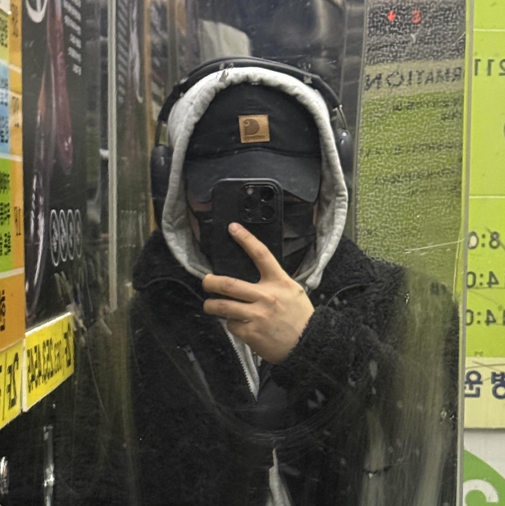 Carhartt Canvas Cap Black 착용 스타일