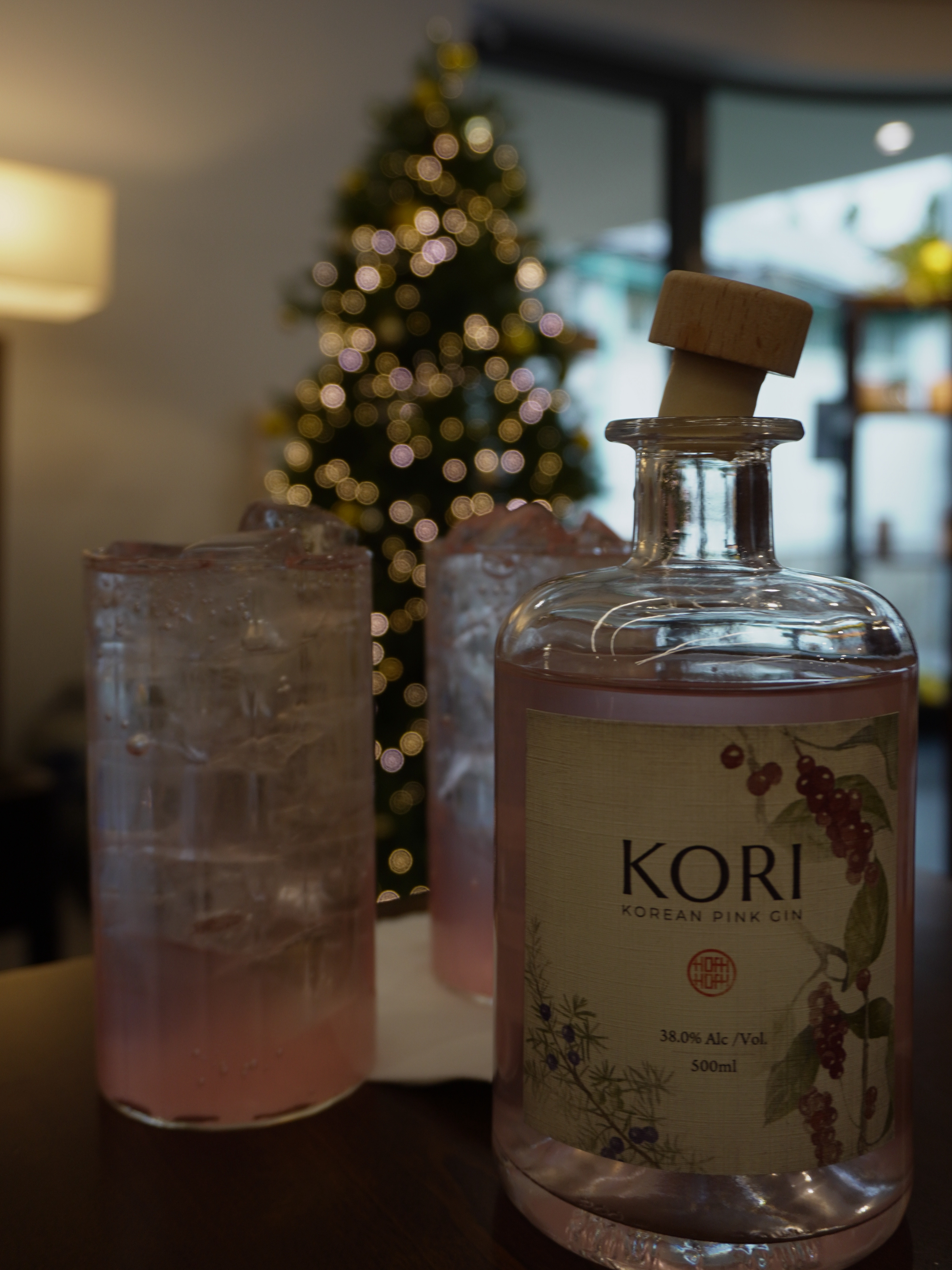 [KREAM 단독] House of Heritage KORI Korean Pink Gin 38% Gift Package 착용 스타일