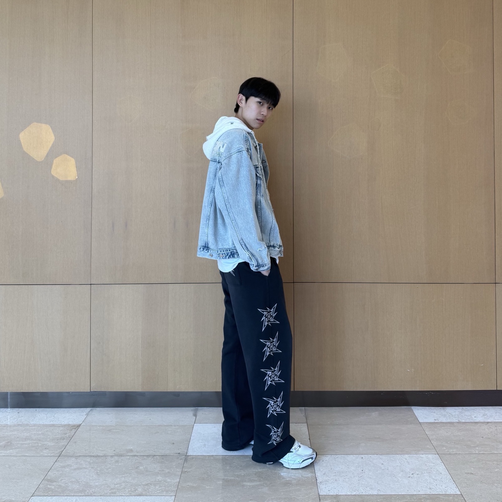 Represent x Metallica 40 Year Anniversary Sweat Pants Stained Black - 25SS 착용 스타일 - 9