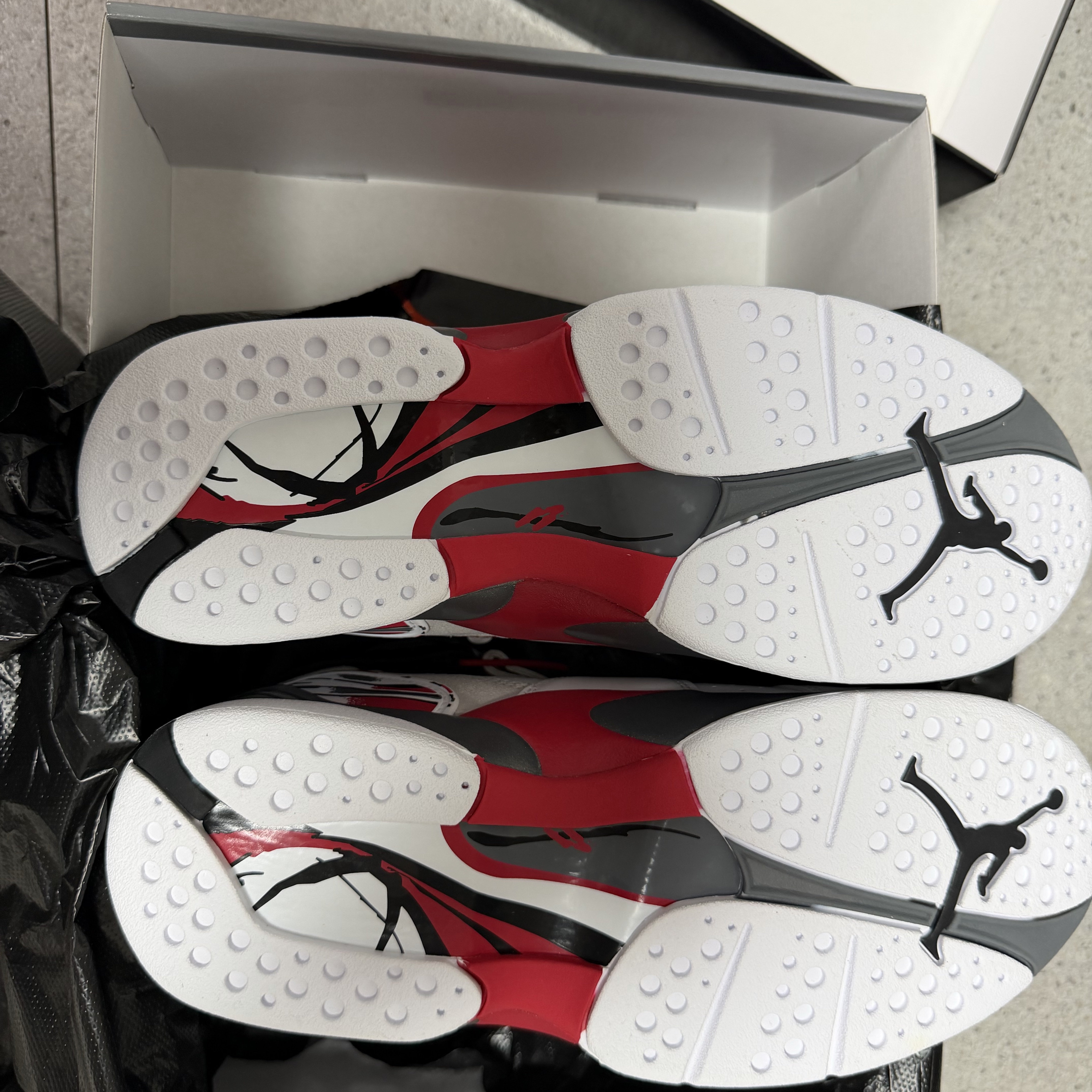 Jordan 8 Retro Bugs Bunny 2025 착용 스타일 - 6