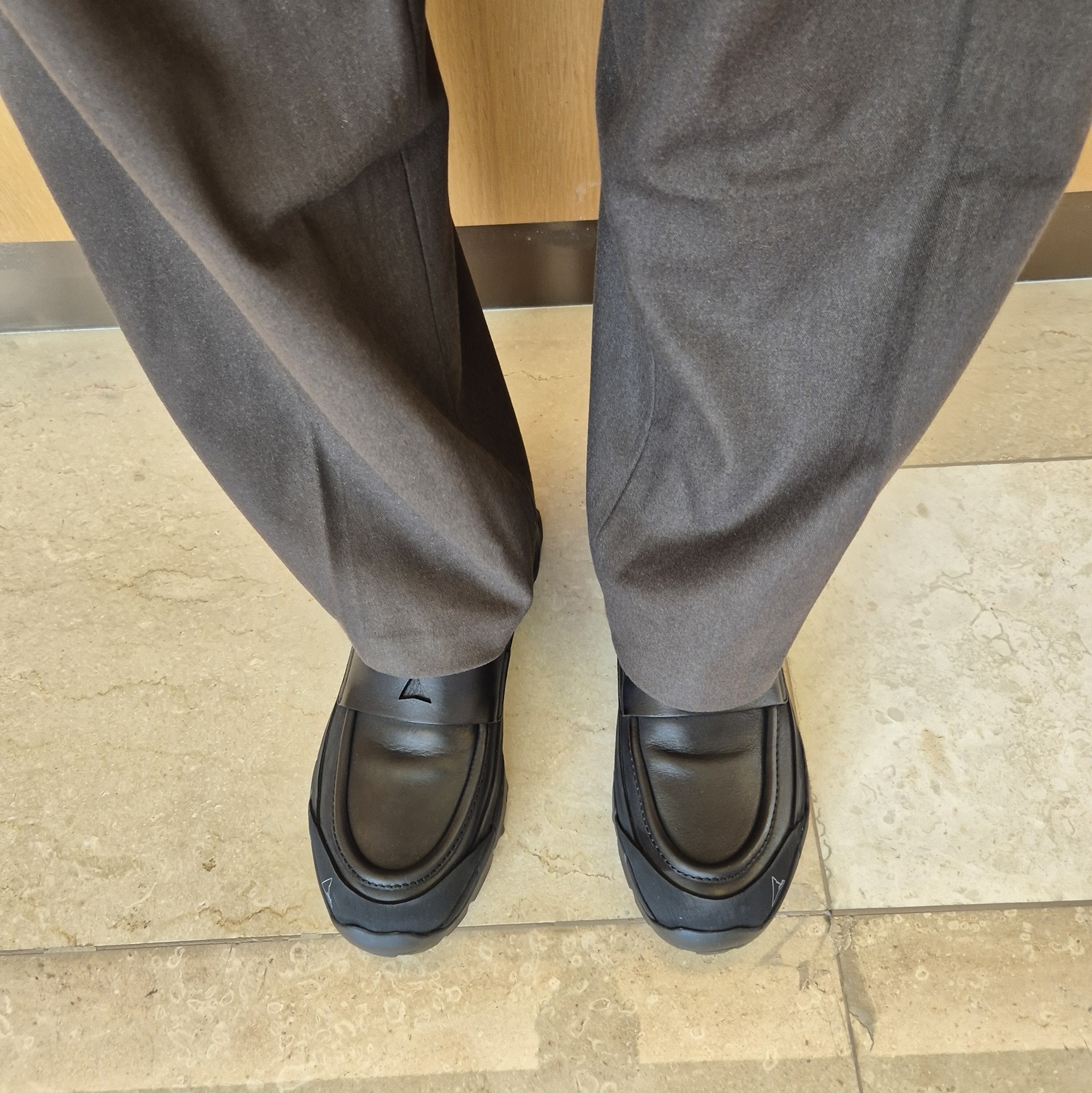ROA Loafer Black - 25FW 착용 스타일 - 8