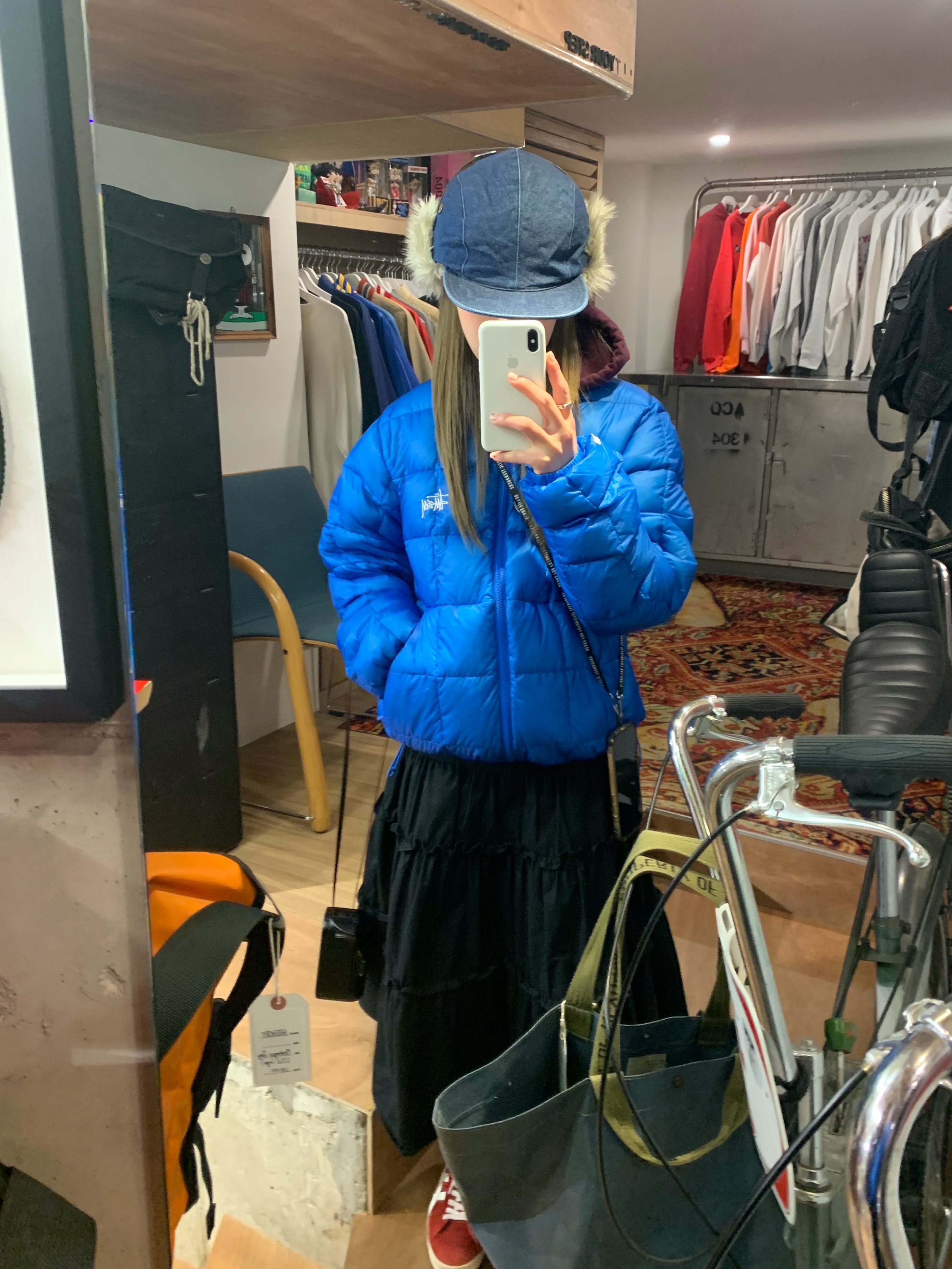 Kapital 11.5 oz. Denim Laundry Hunter Cap Indigo, Stussy Midweight Hooded Puffer Blue 착용 스타일