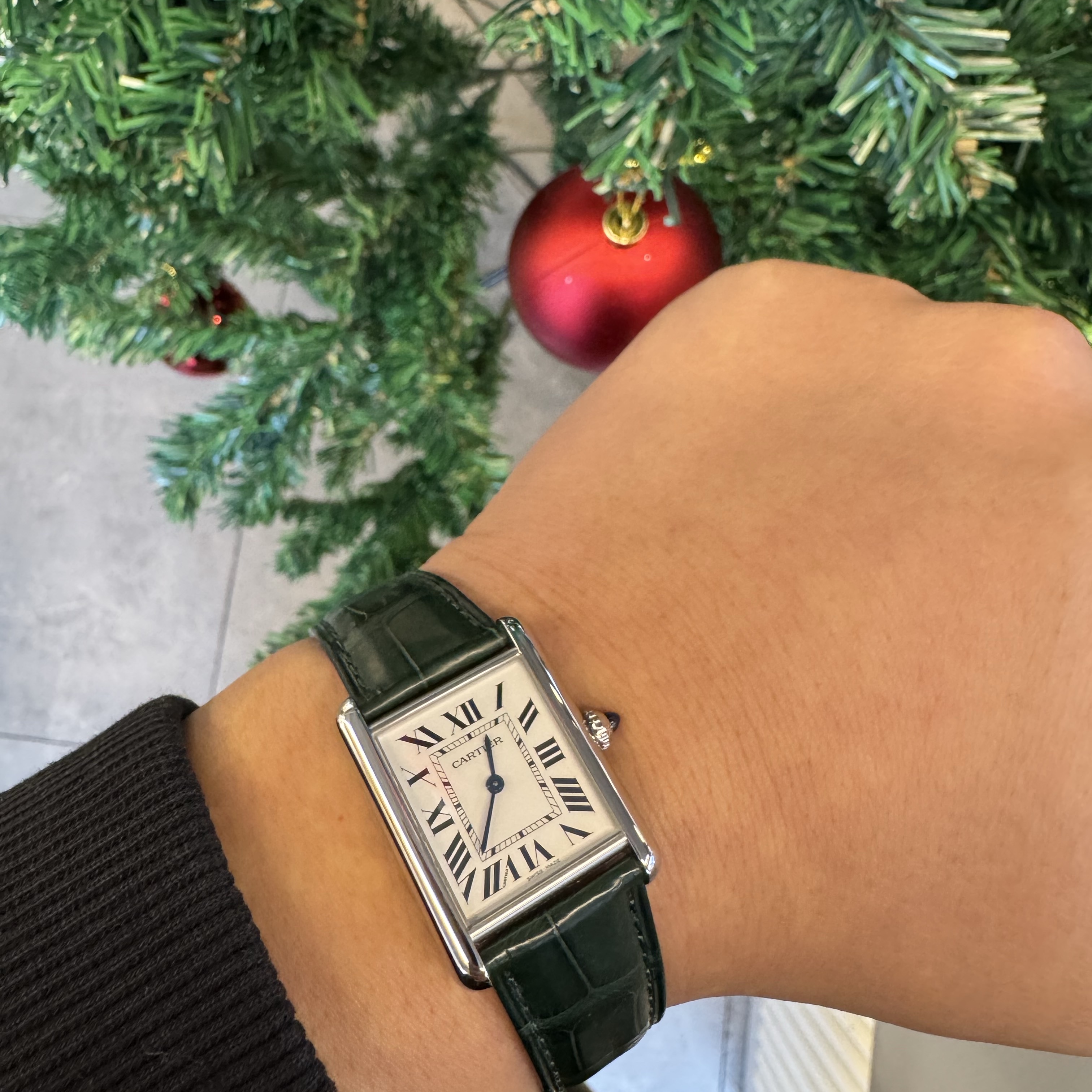 Cartier Tank Must Watch Large Quartz Steel Bracelet Steel 착용 스타일