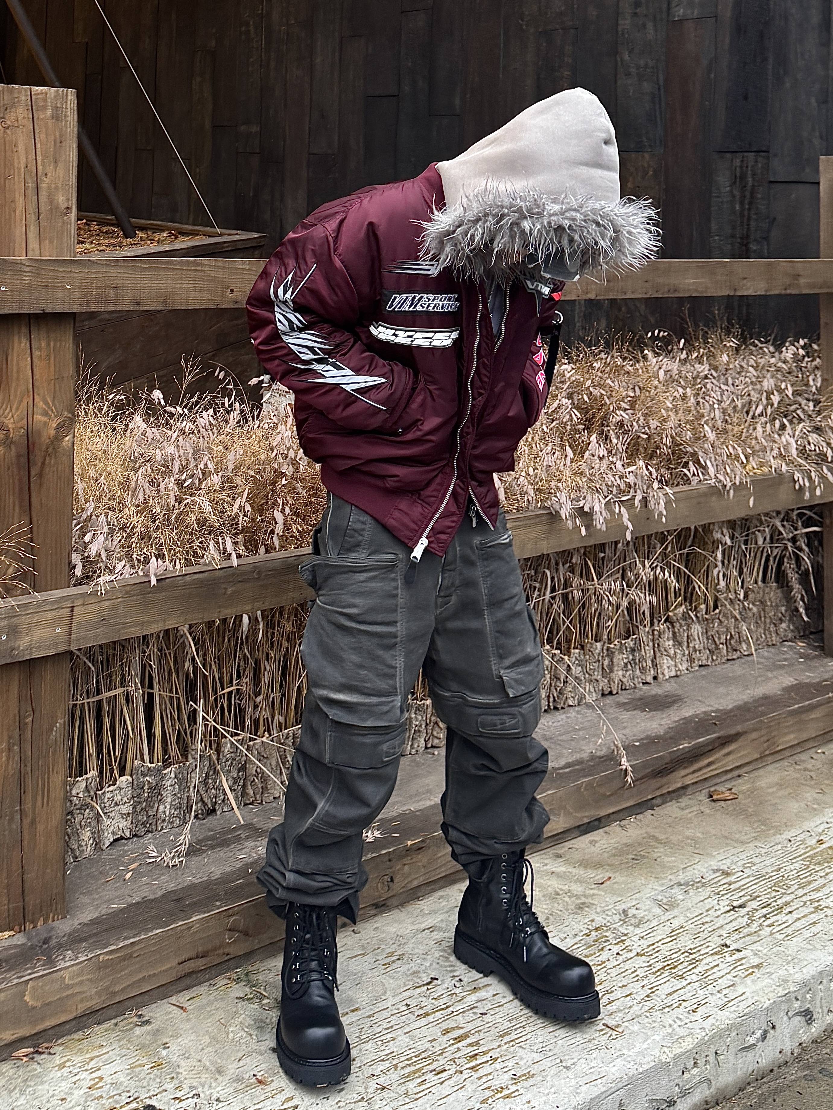 LOSTGARDEN Phantom, Vetements Racing Logo Bomber Green 착용 스타일 - 3