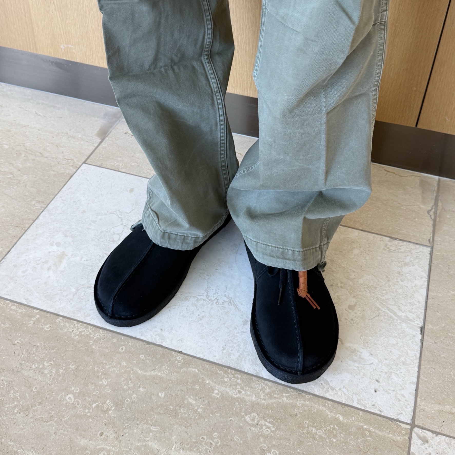 Clarks Desert Trek Black Suede - 25FW 착용 스타일 - 1