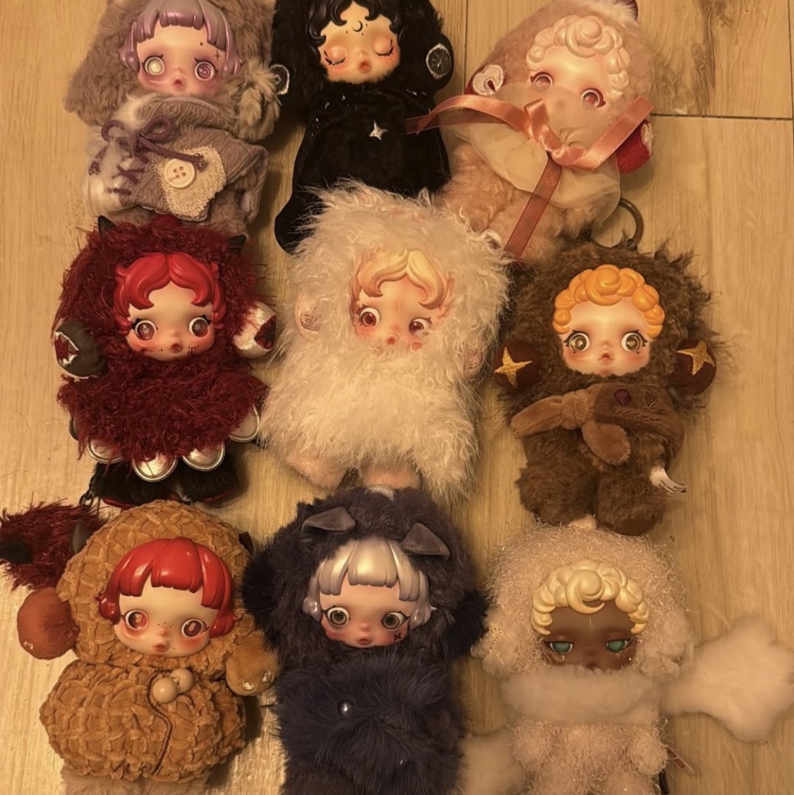 Pop Mart Skullpanda You Found Me ! Series Plush Doll Pendant Sealed Case (9 Blind Boxes) 착용 스타일