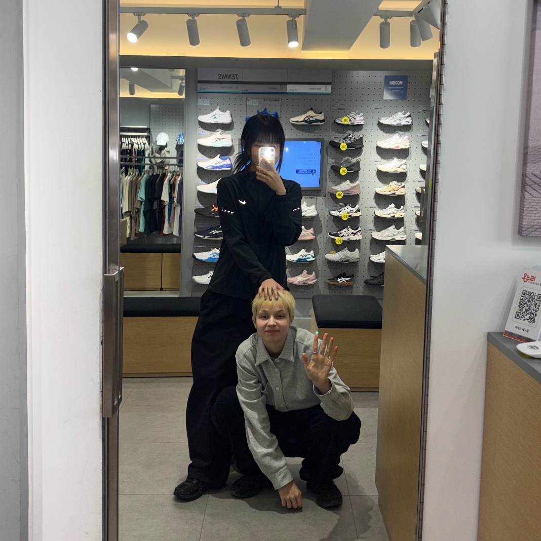 Uniqlo x Needles Fleece Wide Pants Longer Length Black - JP, Asics Gel-Sonoma 15-50 Black 착용 스타일