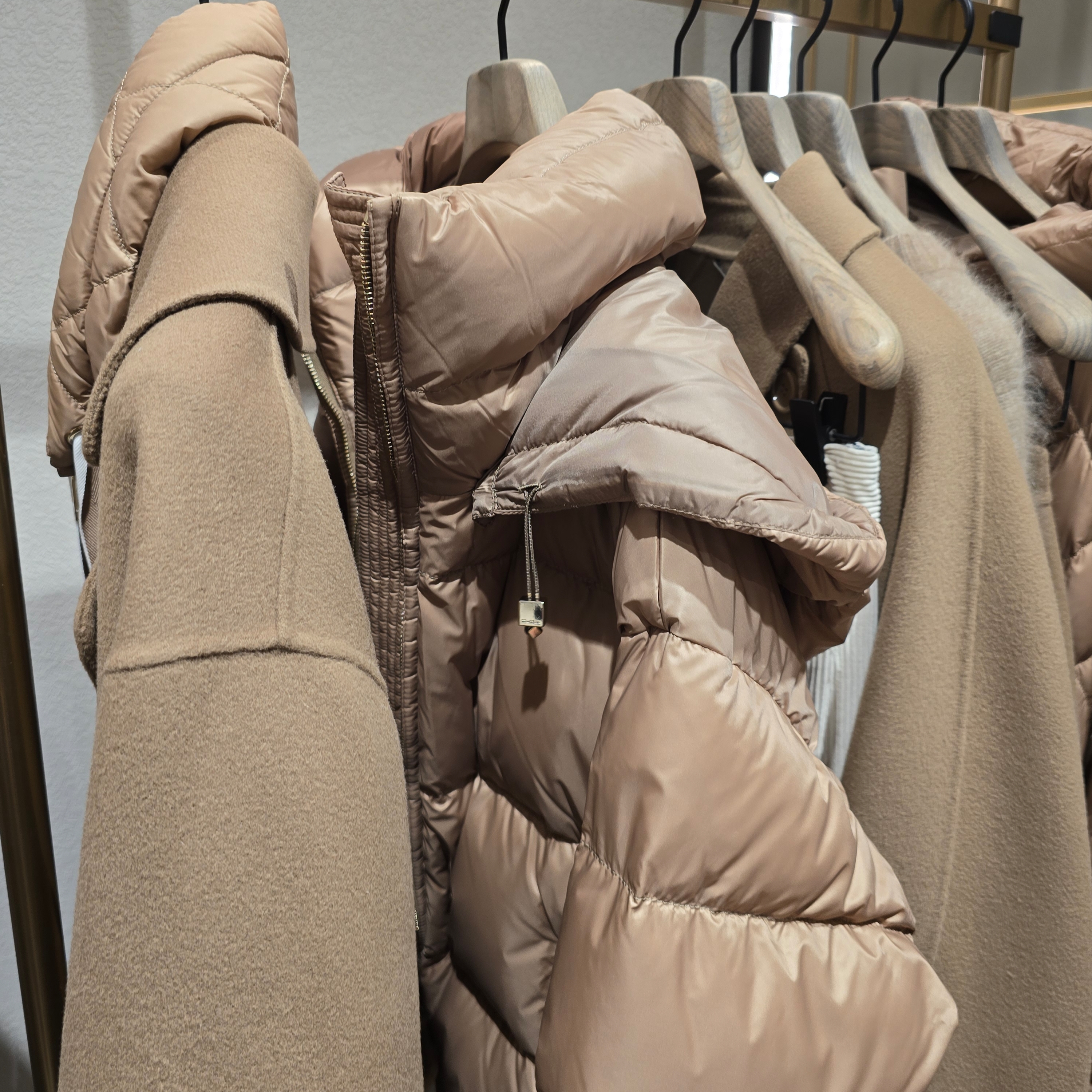 (W) Max Mara The Cube Trebi Water-Repellent Down Jacket Camel 착용 스타일 - 4