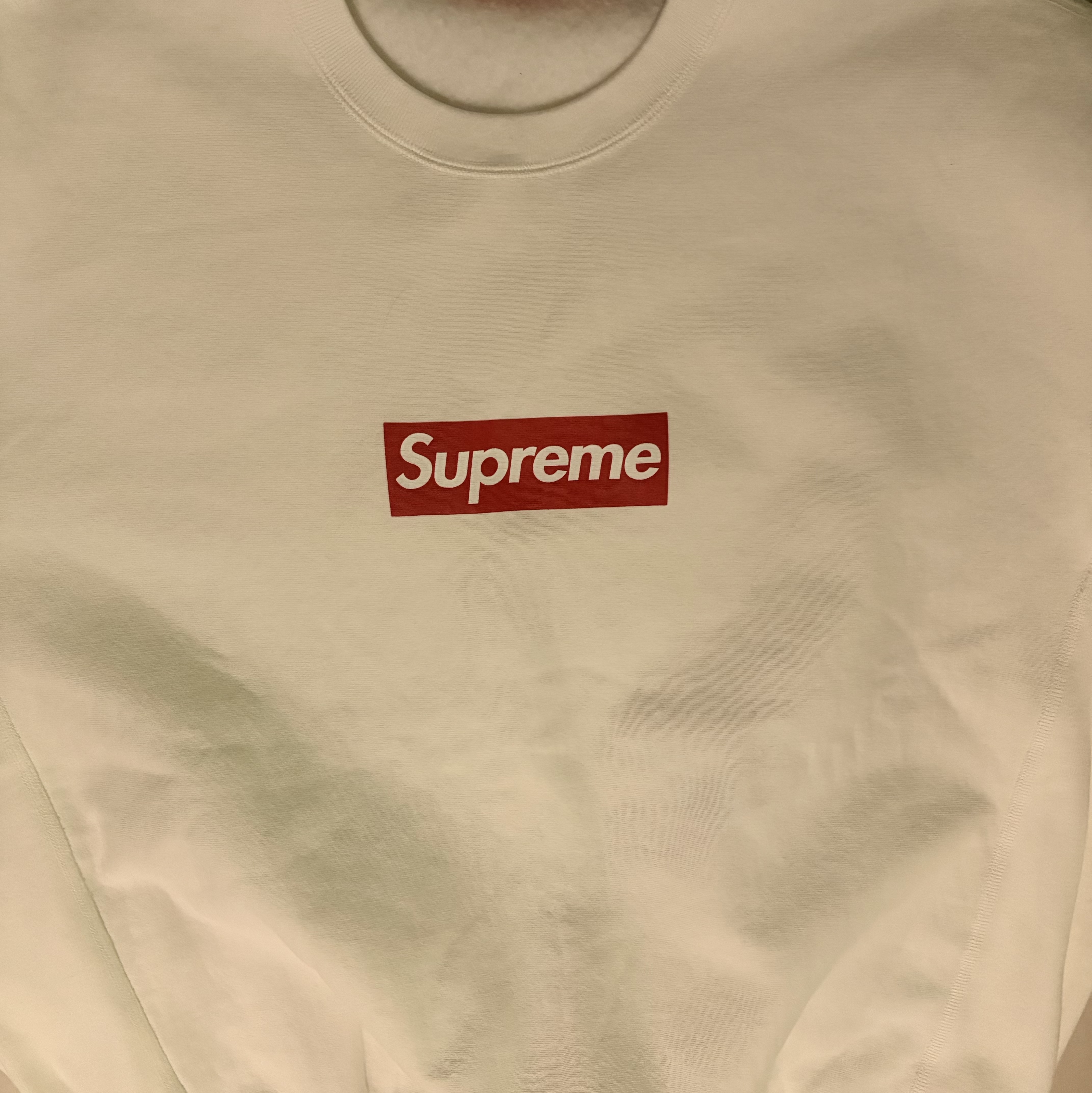 Supreme Washed Box Logo Crewneck White - 25SS 착용 스타일