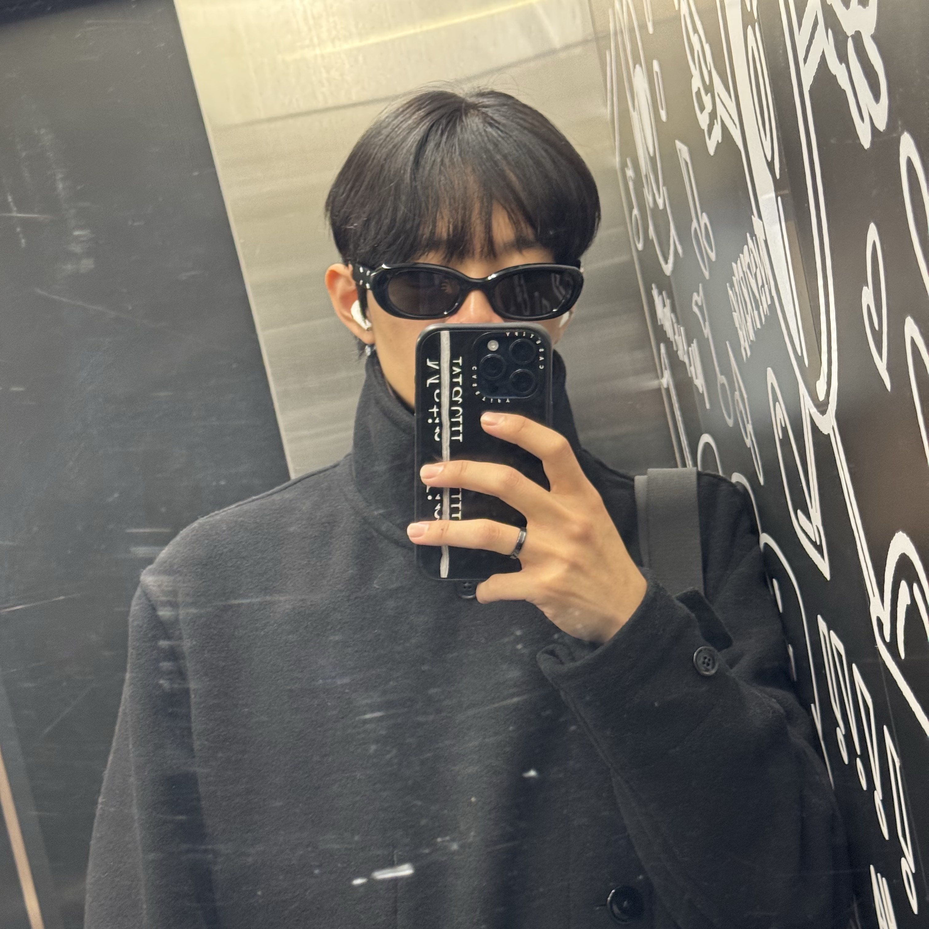 Moncler x Palm Angels Ramsau Short Down Jacket Black - 23FW, Uniqlo UT x CPFM x SpongeBob Graphic T-Shirt C White - KR 착용 스타일 - 3