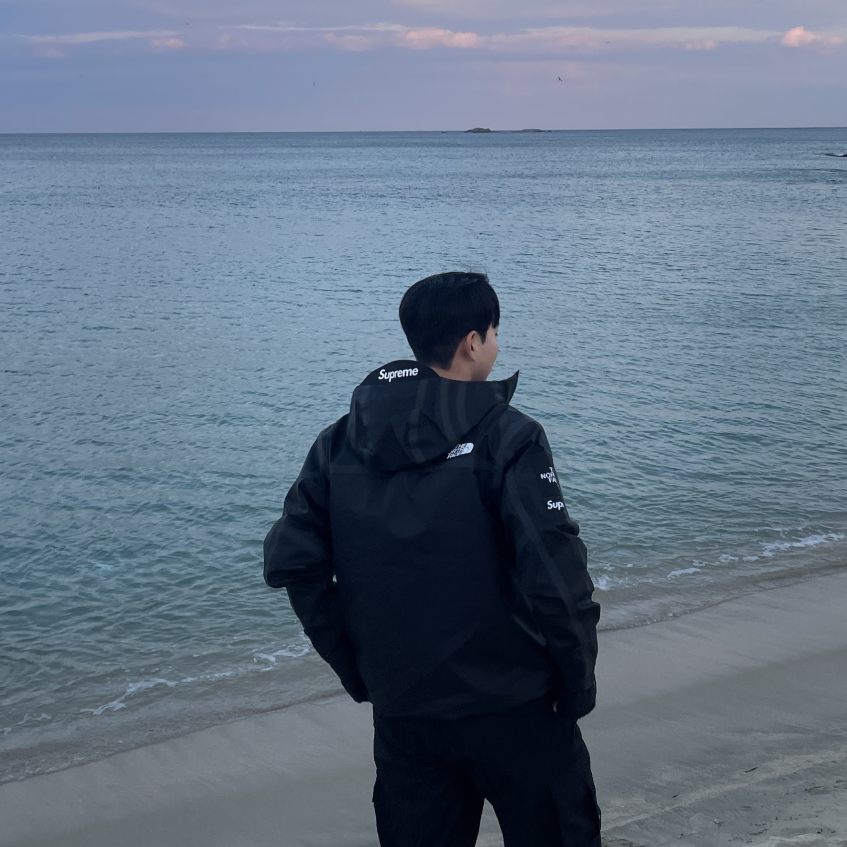 Supreme x The North Face Summit Series Outer Tape Seam Jacket Black - 21SS 착용 스타일 - 1