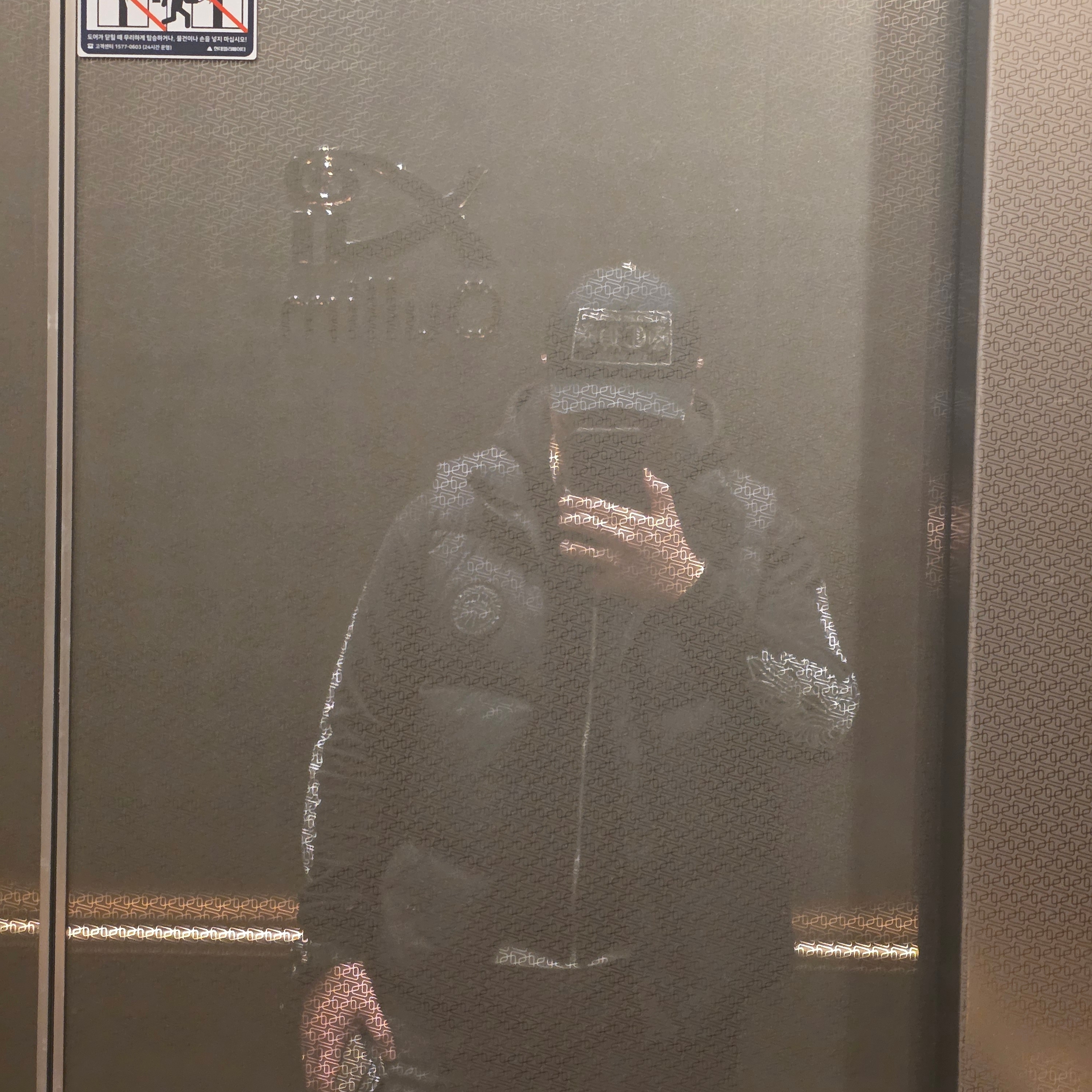 Chrome Hearts CH New York City Trucker Hat Black, Chrome Hearts Evagilist Black Shiny Silver 착용 스타일