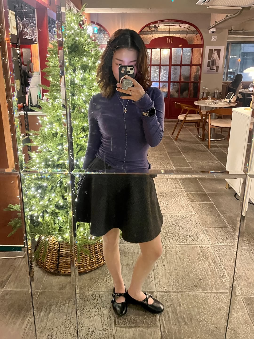 SOMSOC Lowe Wavy Turtleneck Top Purple 착용 스타일