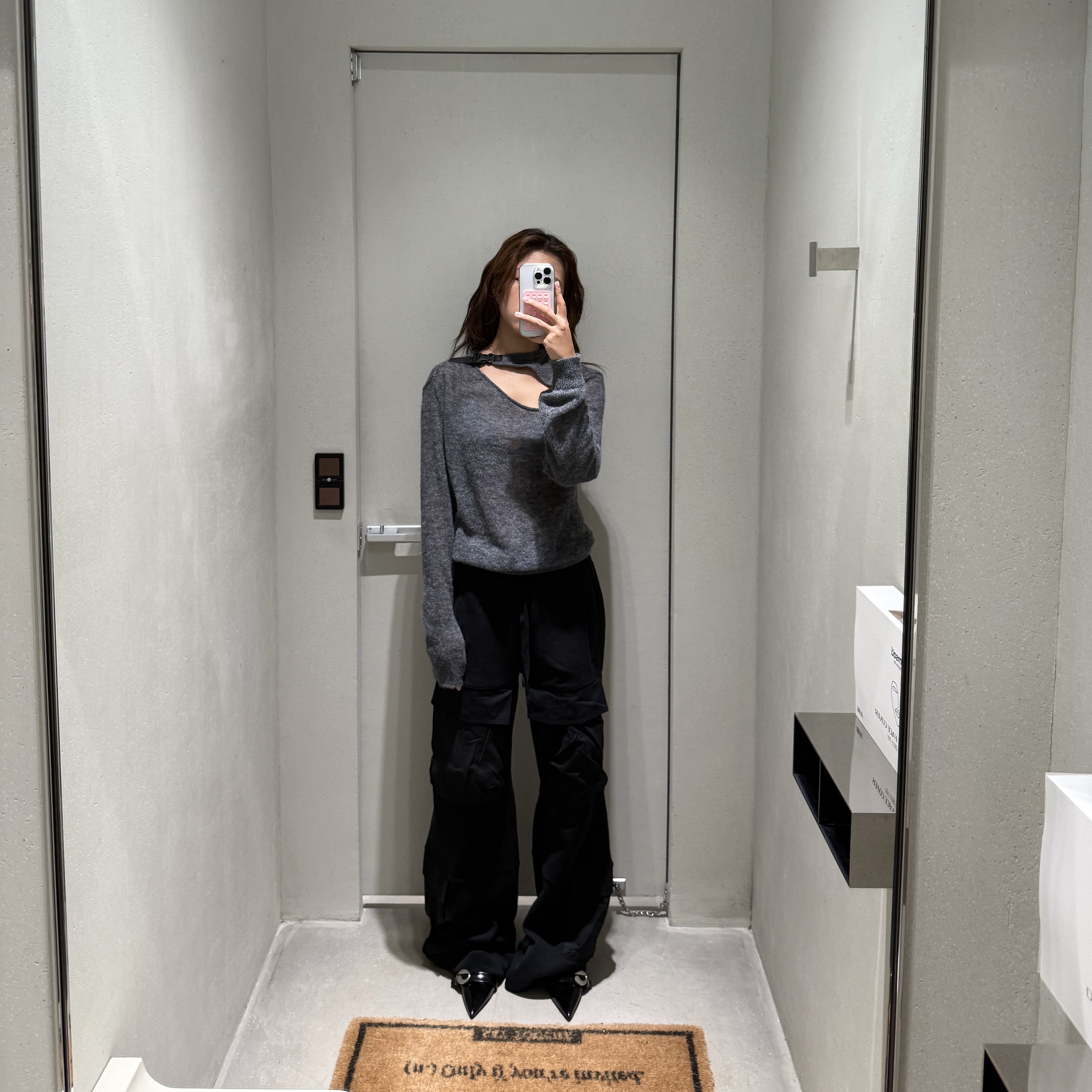 Coperni Women Belt Stiletto Black - 25FW 착용 스타일 - 4