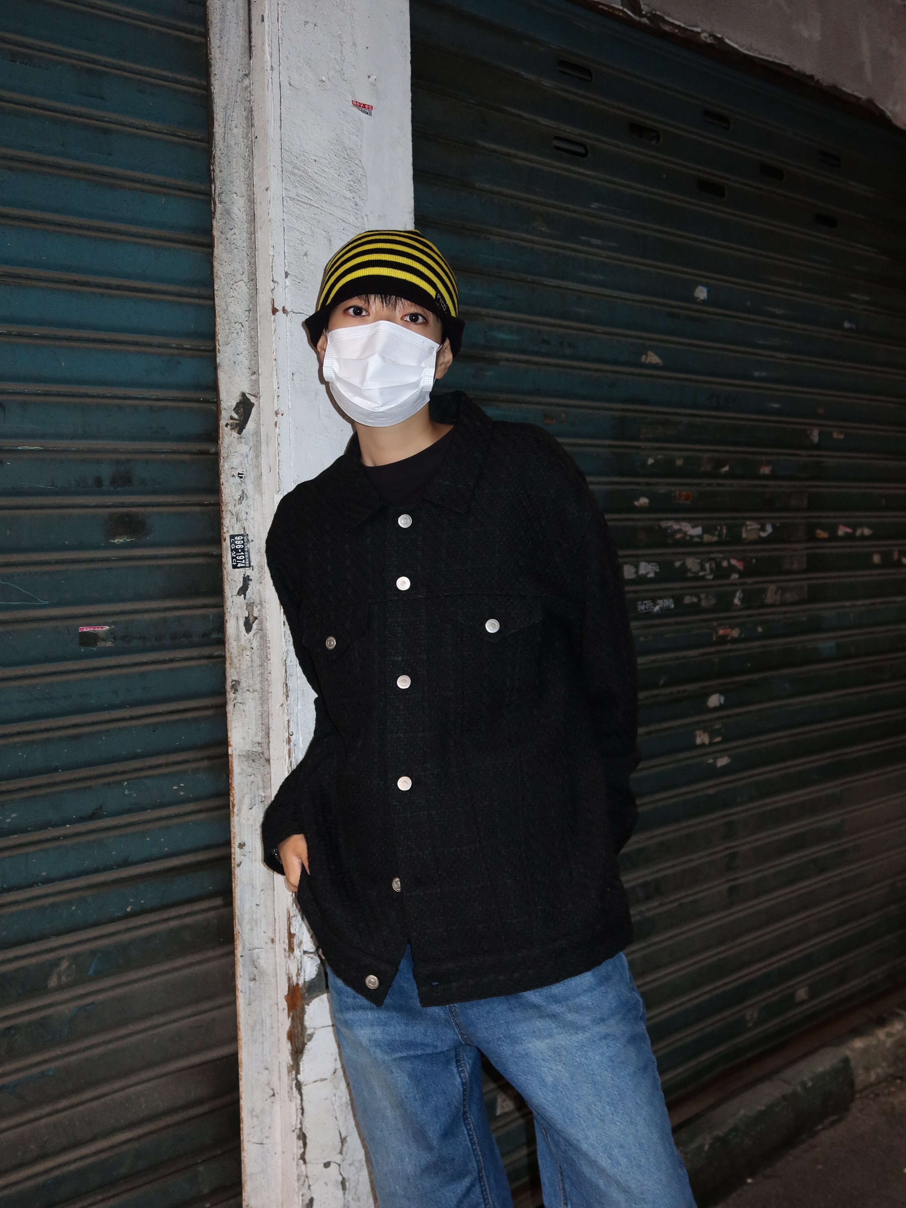 Hono Report Trucker Jacket Black Tweed, Hono Report Bell Bottom Denim Pants Blue 착용 스타일 - 6