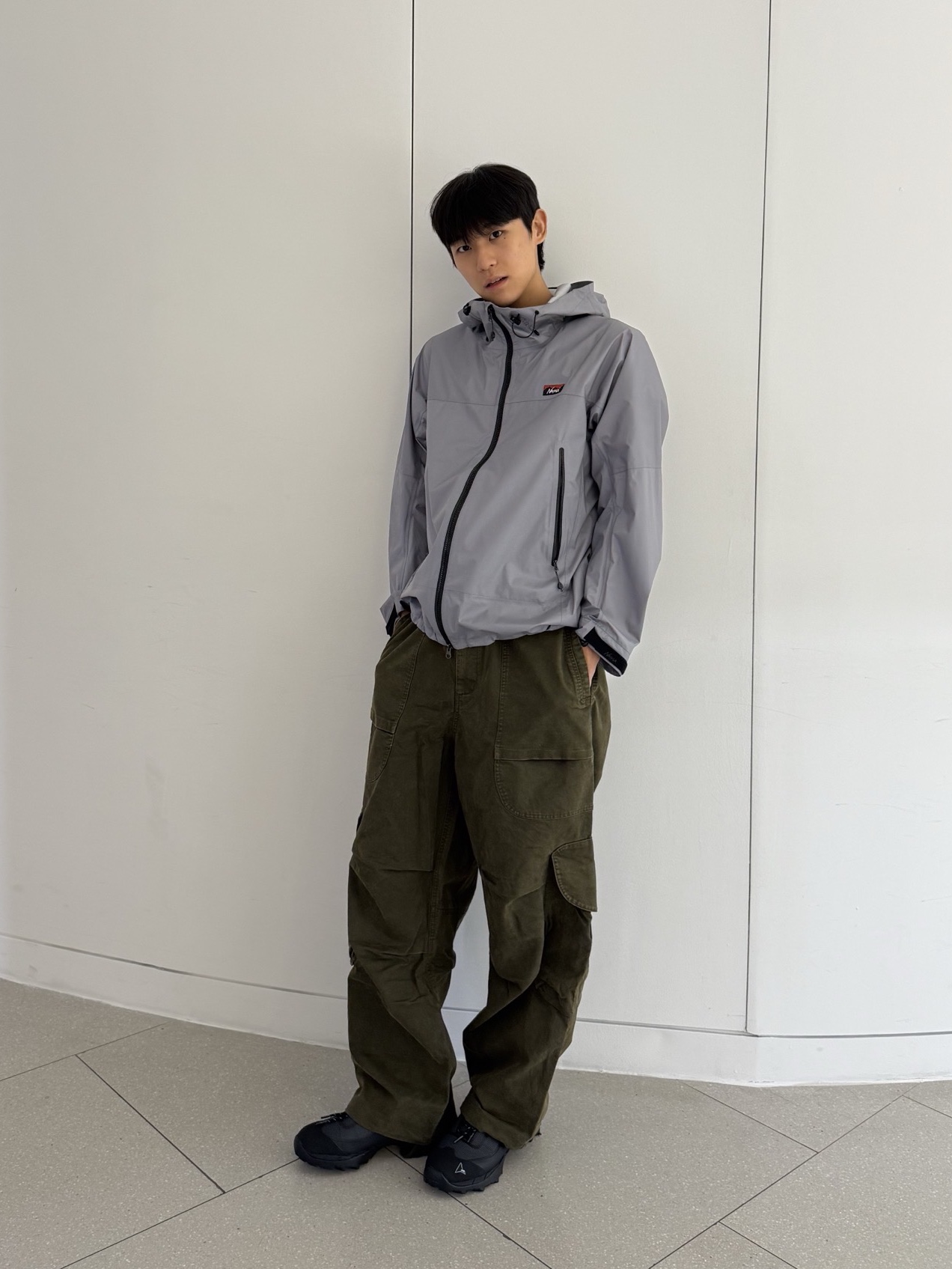 ROA Katharina Light Asphalt Black  - 25FW 착용 스타일 - 4