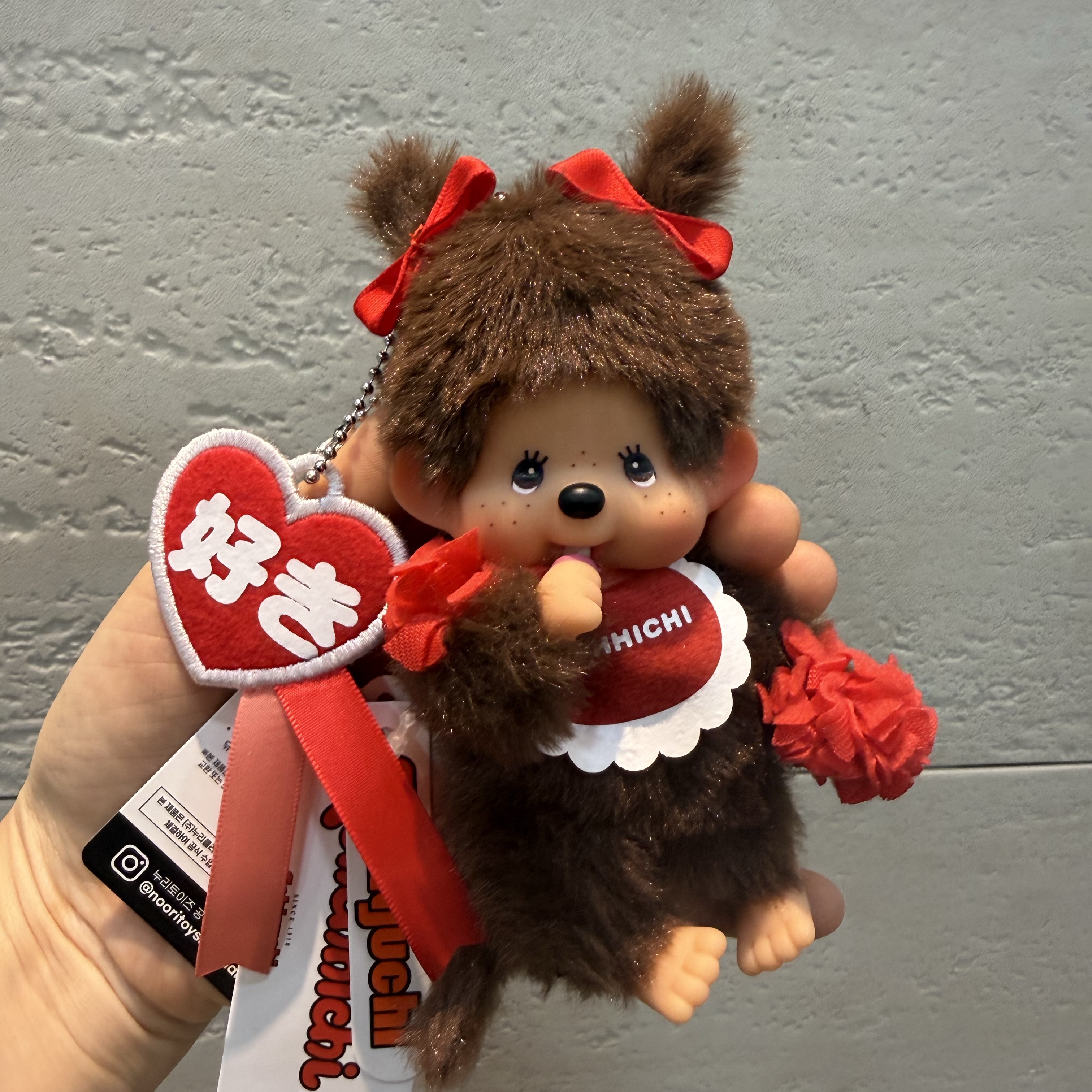 Monchhichi Happy Color Monchhichi Keychain Girl 착용 스타일 - 1