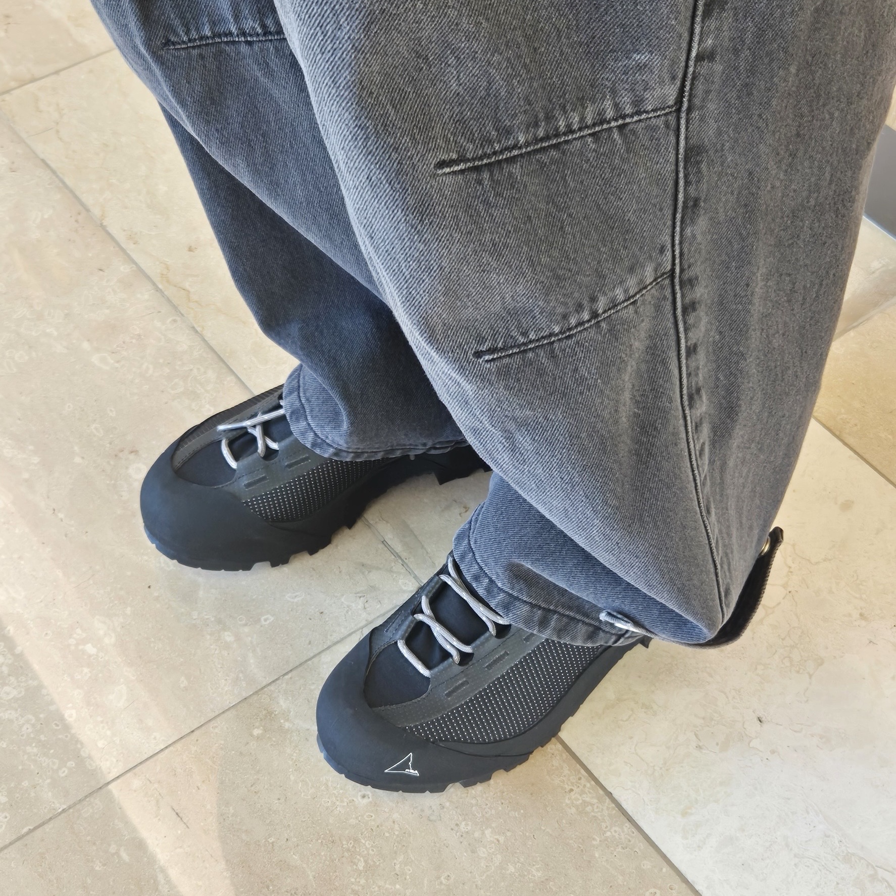 ROA Hida Low Black - 25FW 착용 스타일 - 5