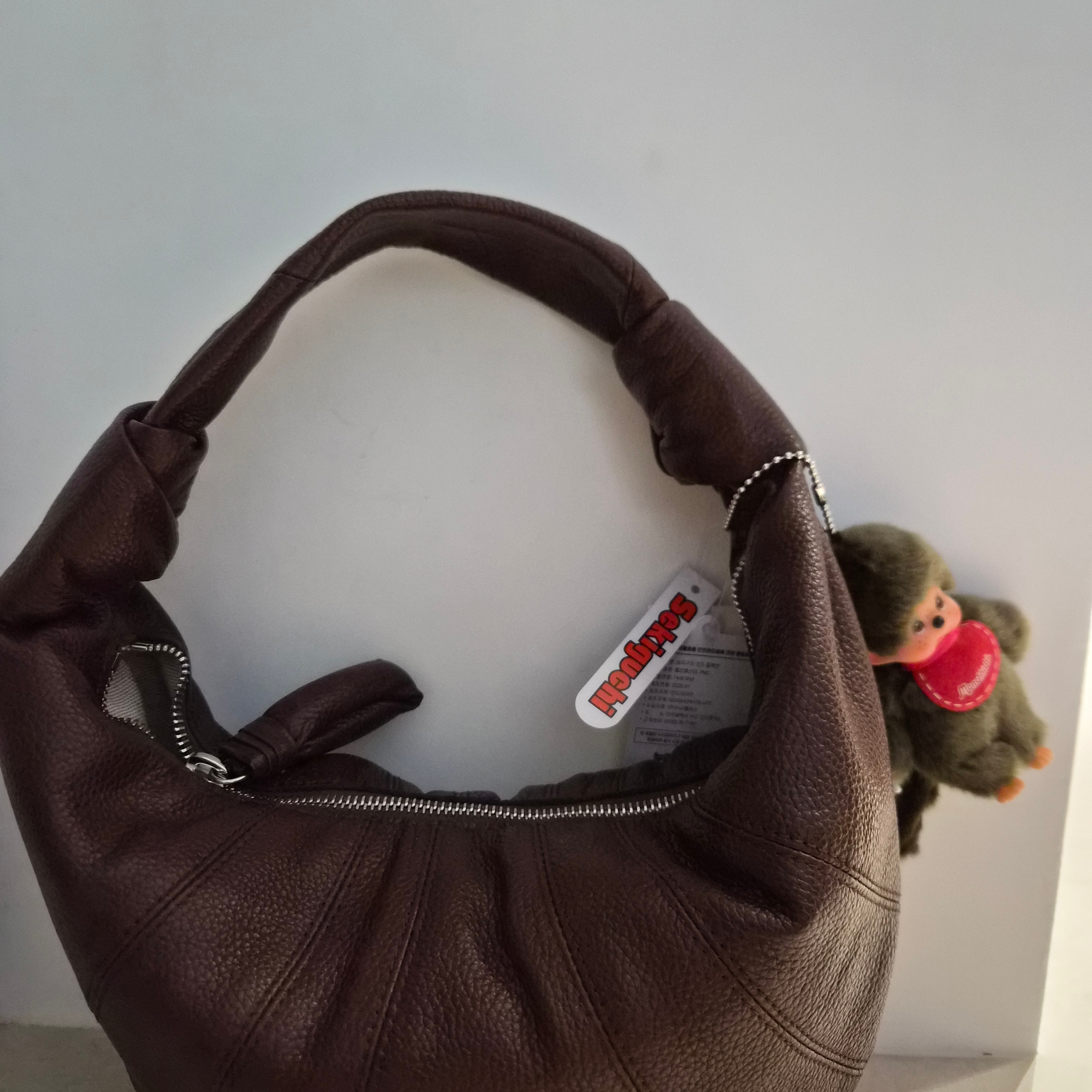 Monchhichi Mini Key Chain Boy Brown 착용 스타일