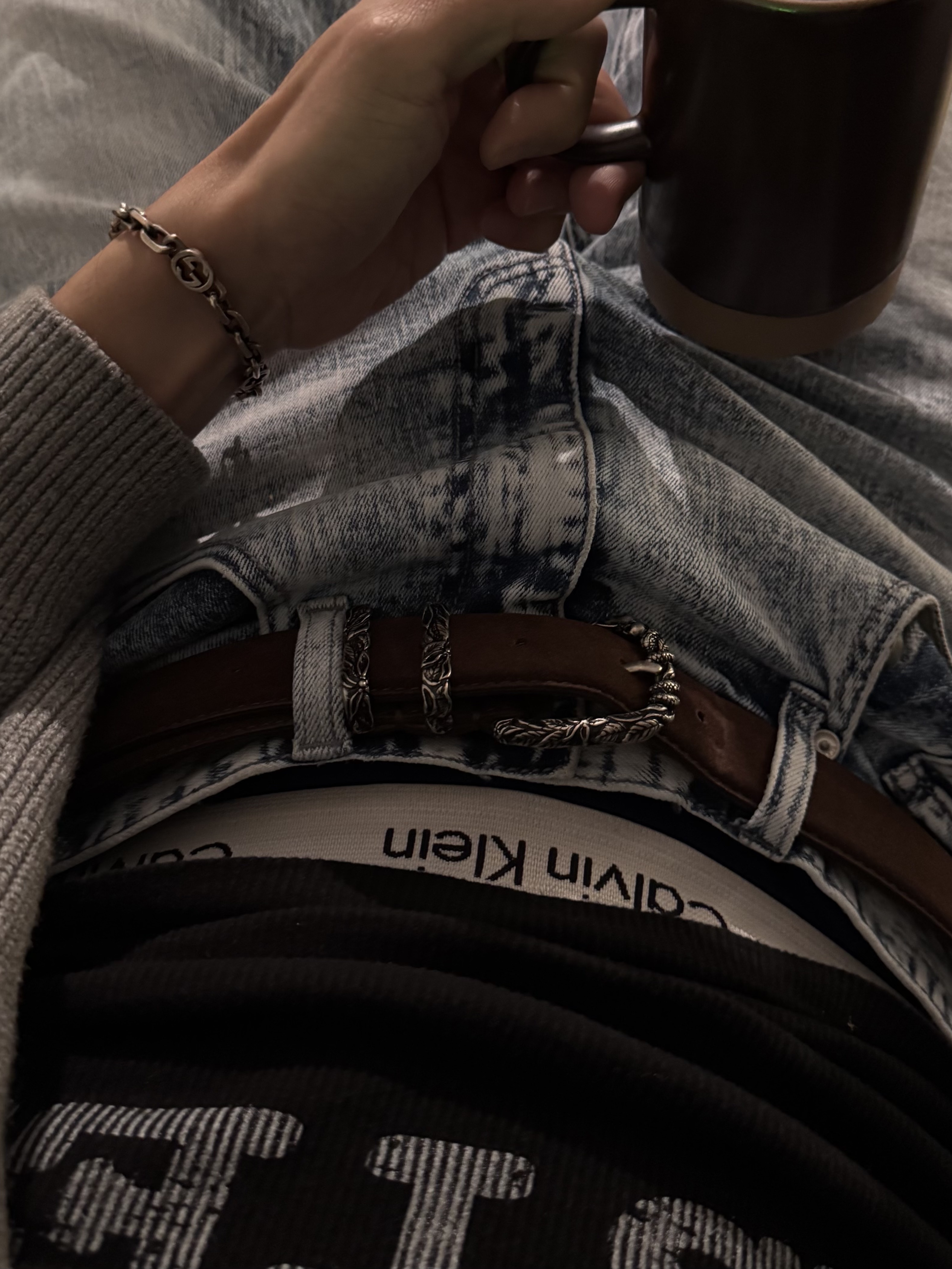 Farfromwhat Far Suade Belt_Brown, Gucci Interlocking G Bracelet Silver 착용 스타일 - 2