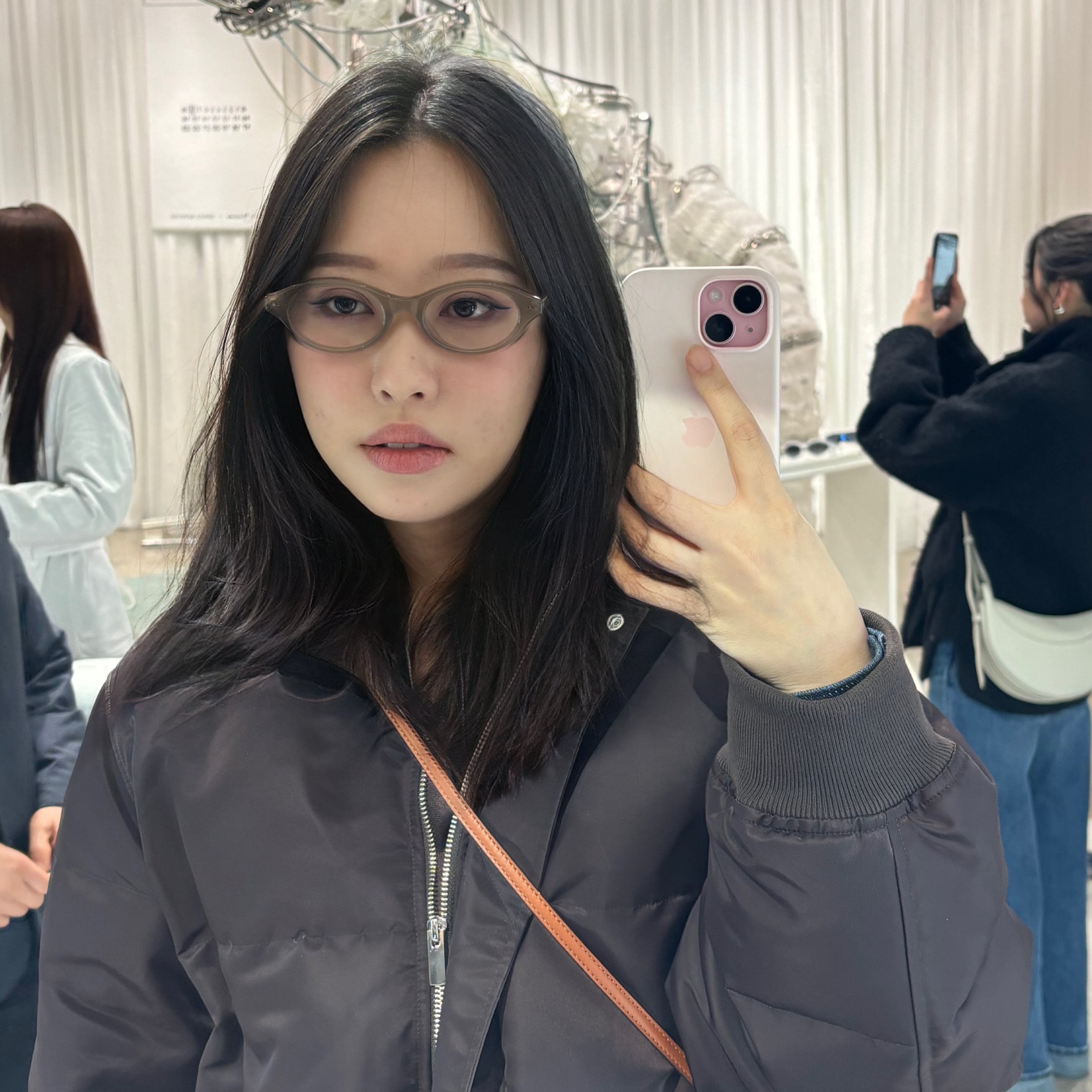 Gentle Monster x Maison Margiela MM111 Brown Translucent Clear 착용 스타일