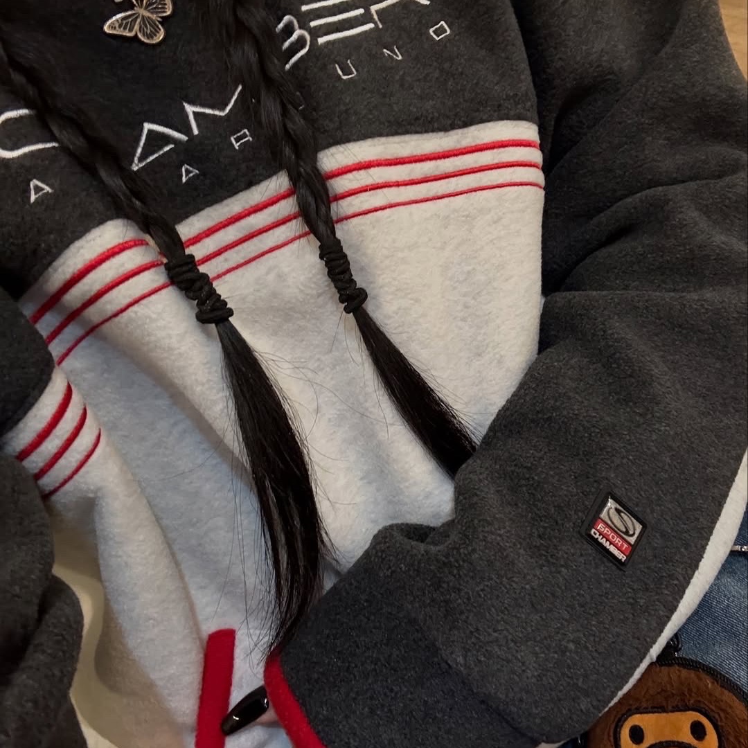 SPORT CHAMBER Bench Fleece Hood T-Shirt Chacoal 착용 스타일 - 3