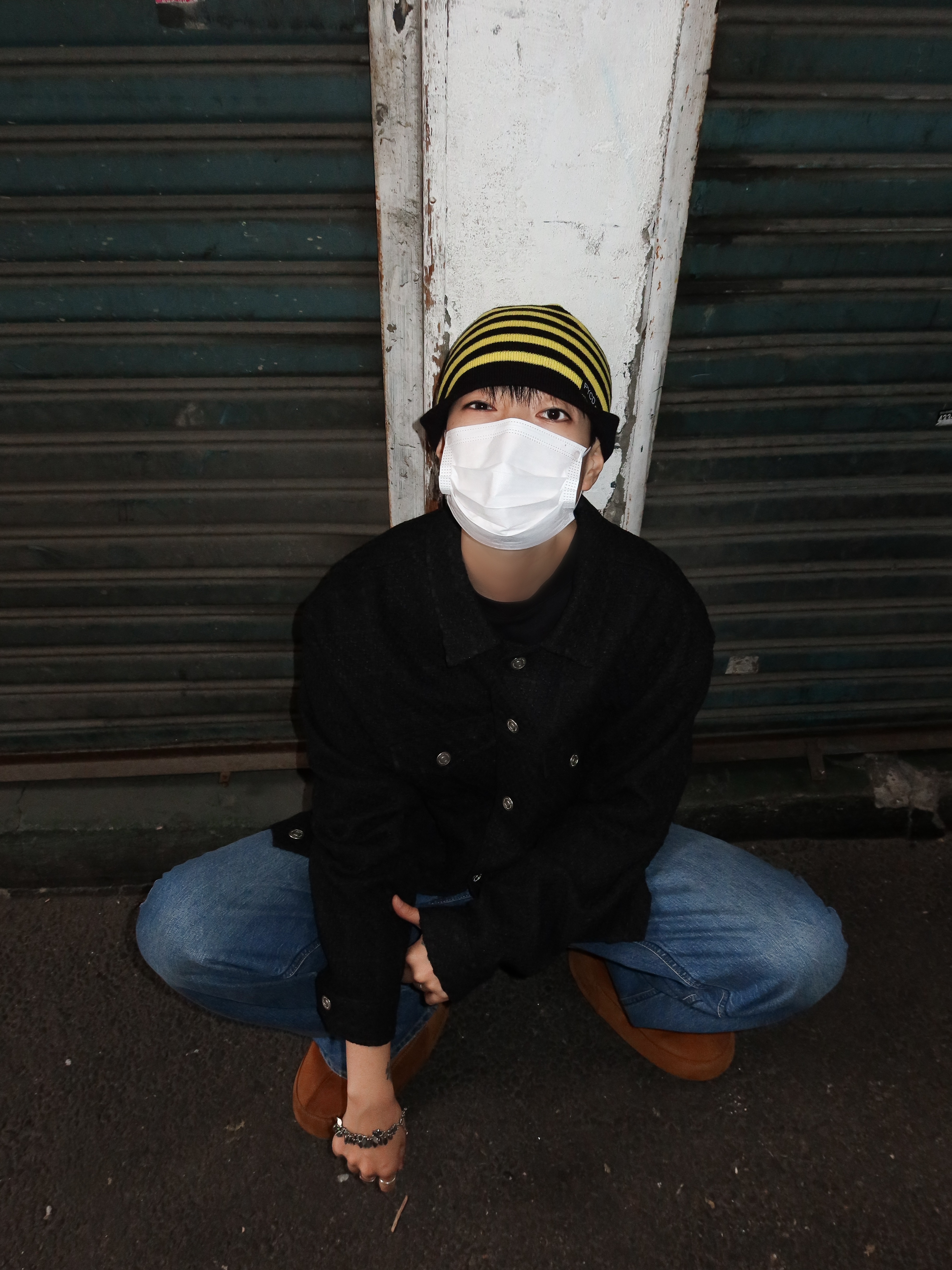 Hono Report Trucker Jacket Black Tweed, Hono Report Bell Bottom Denim Pants Blue 착용 스타일 - 1